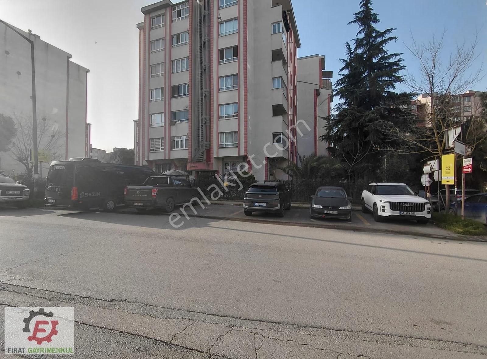 Güneş Bloklarında Full Yapılı 2+1 Satılık Daire - Görsel 24