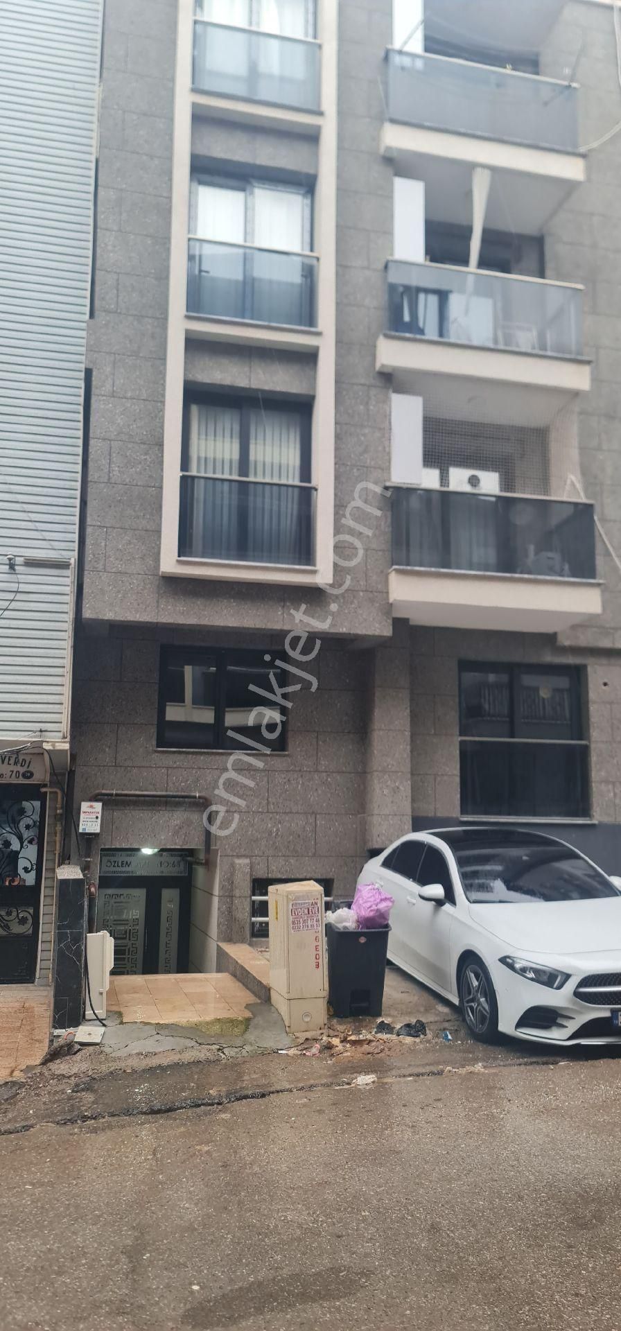 İzmir Buca İşçievlerinde Genis 1+1 - Görsel 28