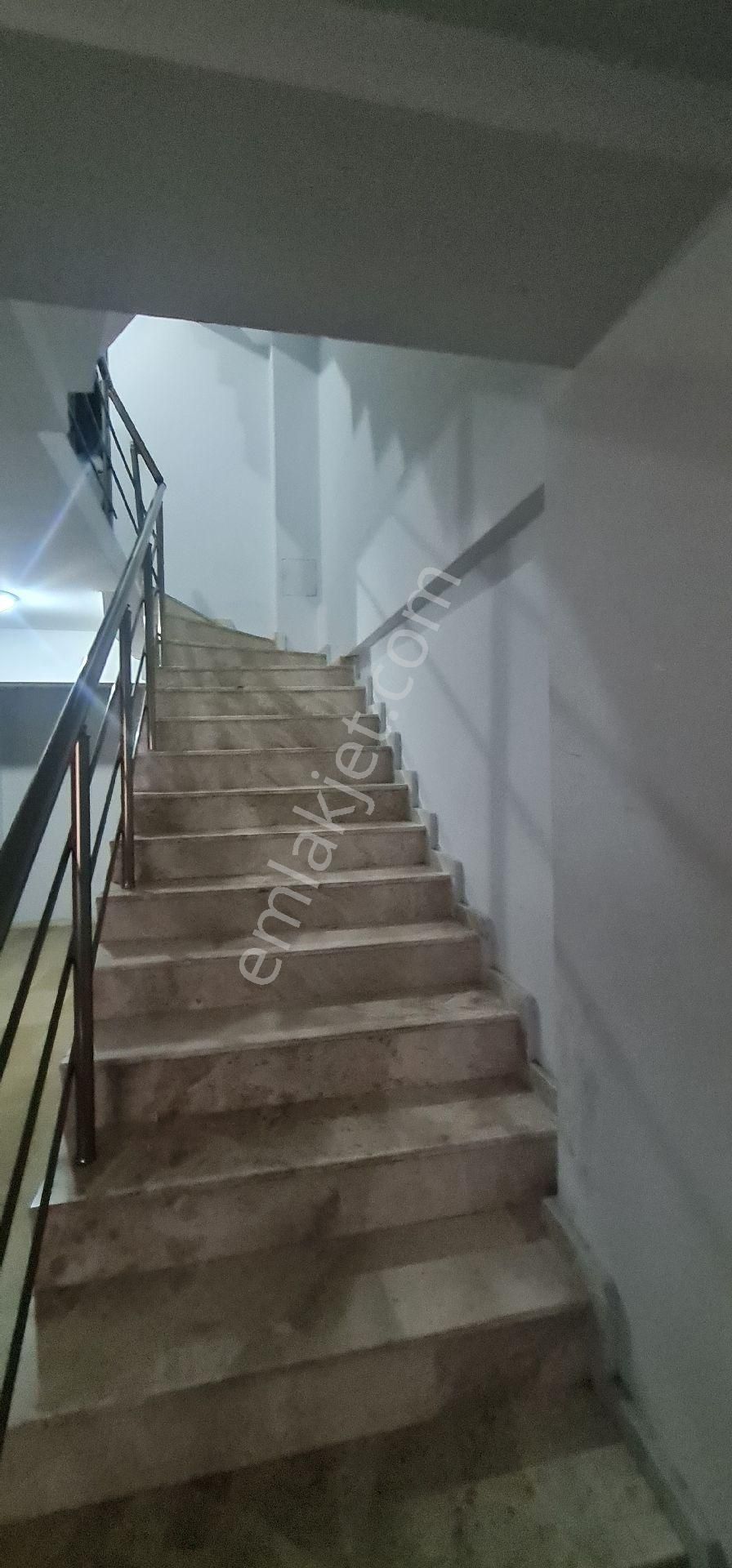 İzmir Buca İşçievlerinde Genis 1+1 - Görsel 17