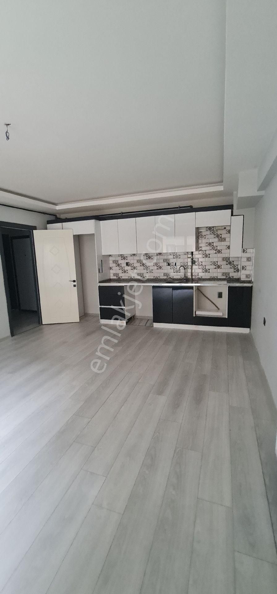 İzmir Buca İşçievlerinde Genis 1+1