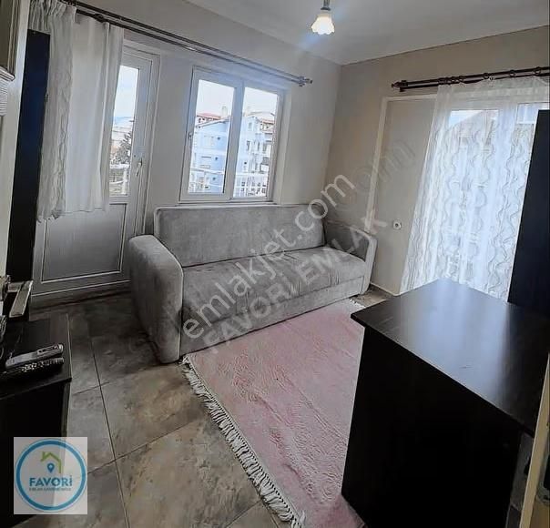 Modernevlerde Kiralık Ara Kat Balkonlu 2+0 Apart - Görsel 6