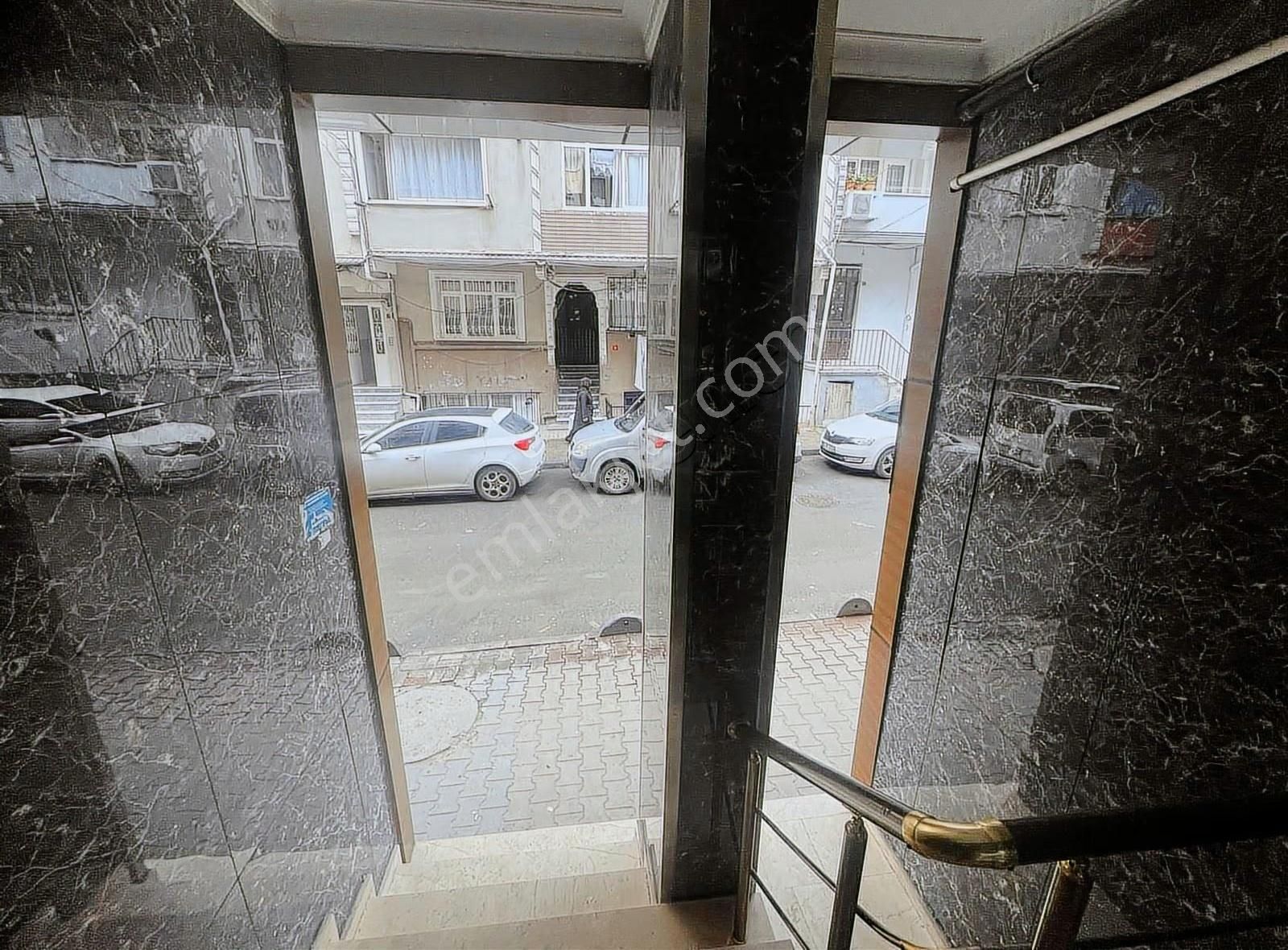 Savaş Emlak'tan Satılık 2+1 Daire 1. Kat Küçükçekmece M.akif - Görsel 18