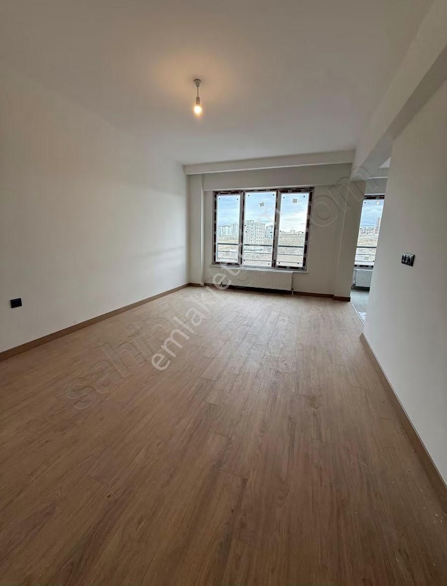 Bahçelievler Mahallesinde Satılık 2,5 +1 Kombili Satılık Daire - Görsel 9