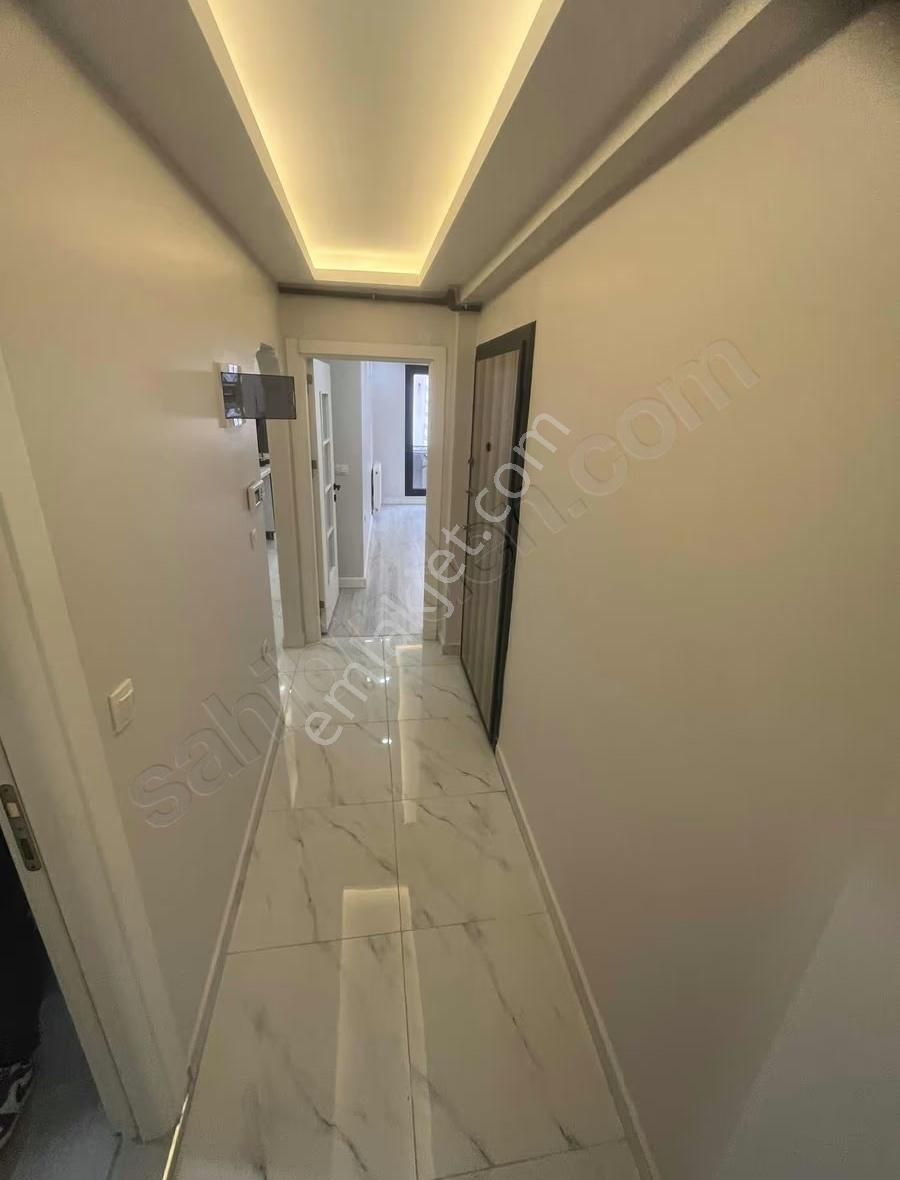 Cuma Pazarında 2+1 Kat 1 Asansör Ü Bina Da - Görsel 32