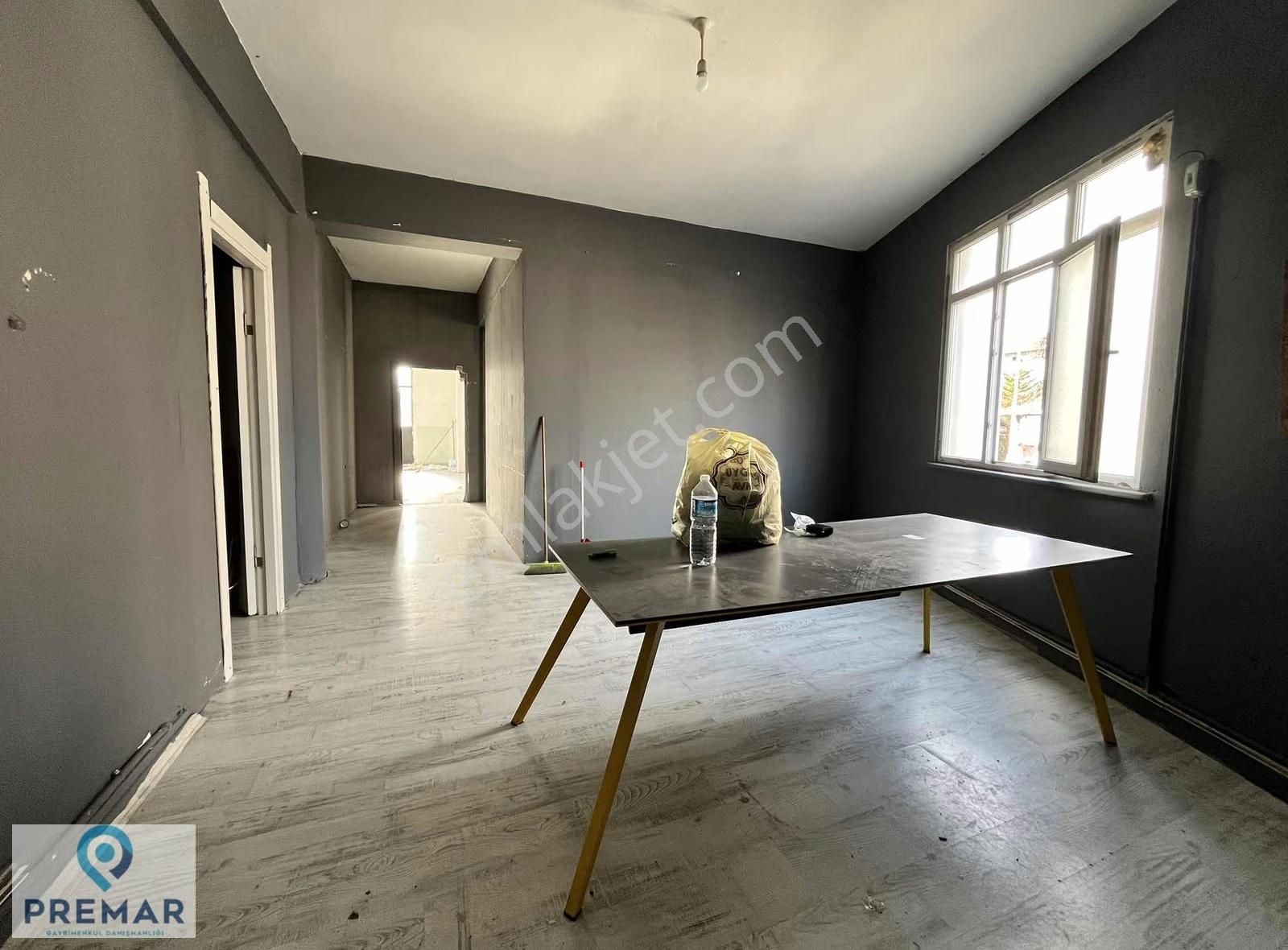 Yenibosna Merkez Mithatpaşa Caddesi Üzerinde Kiralık 400 M2 - Görsel 12