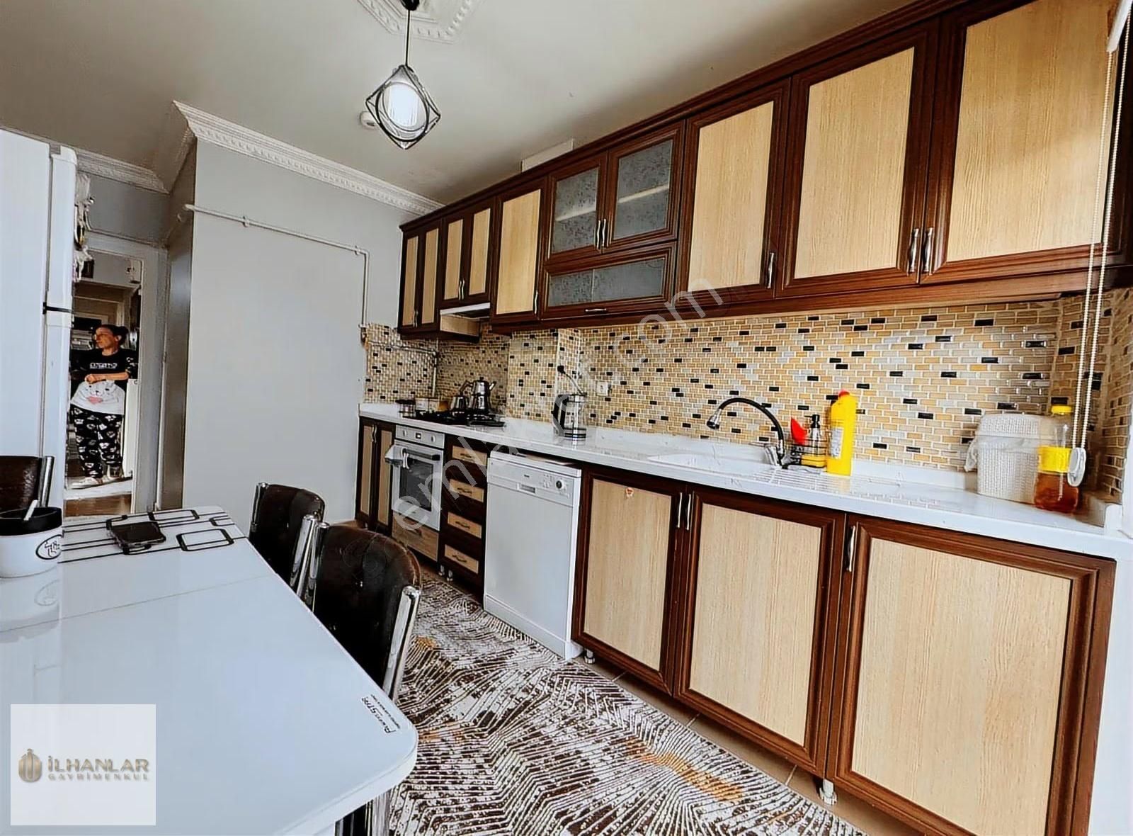 Yayla Mah.asansörlü Kök Tapu Cadde Üzeri Katta 3+1 Satılık Daire - Görsel 12