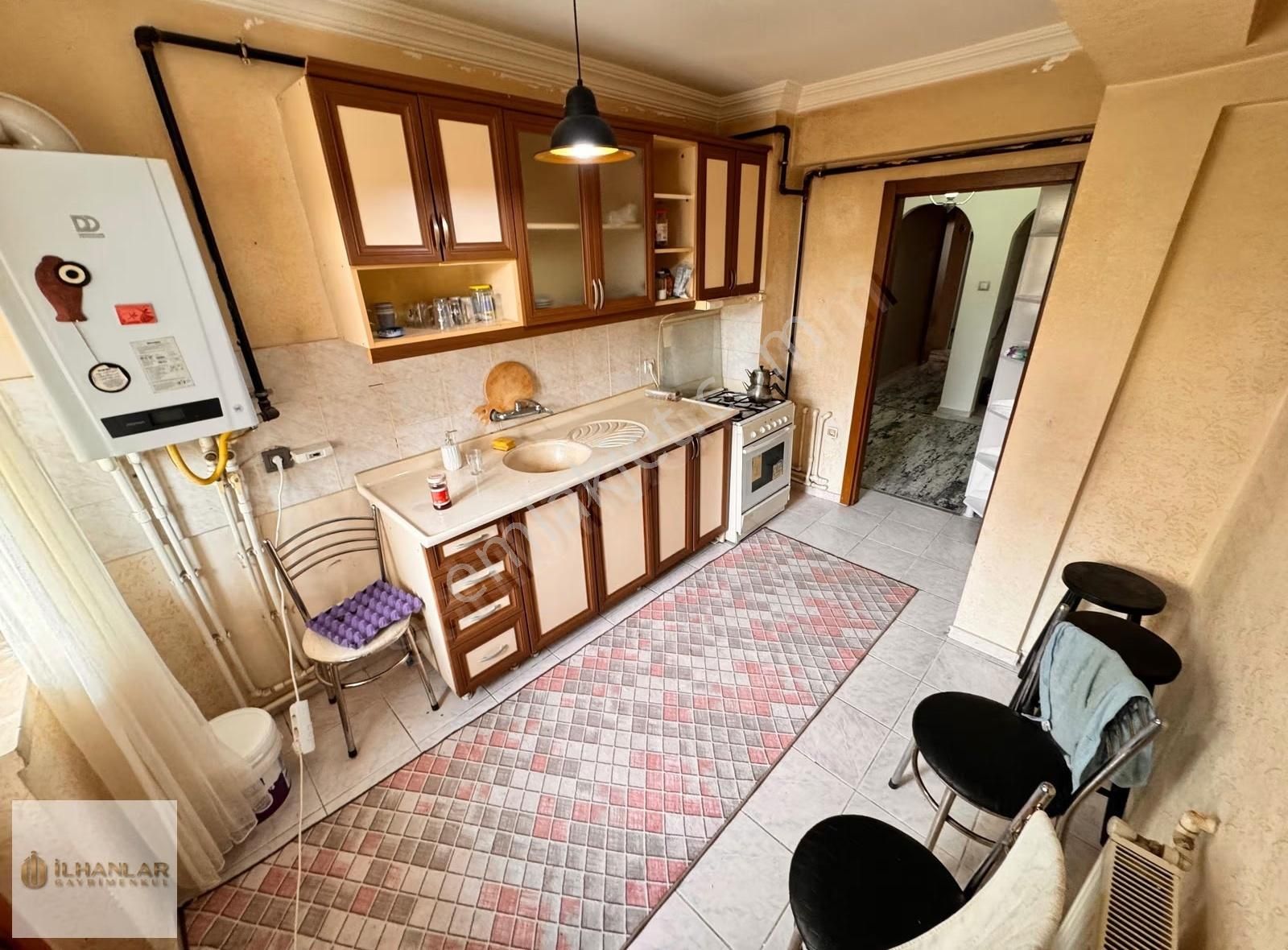 Esertepe Mah. 1.kat Konumunda Bağımsız Acil Satılık 3+1 Daire