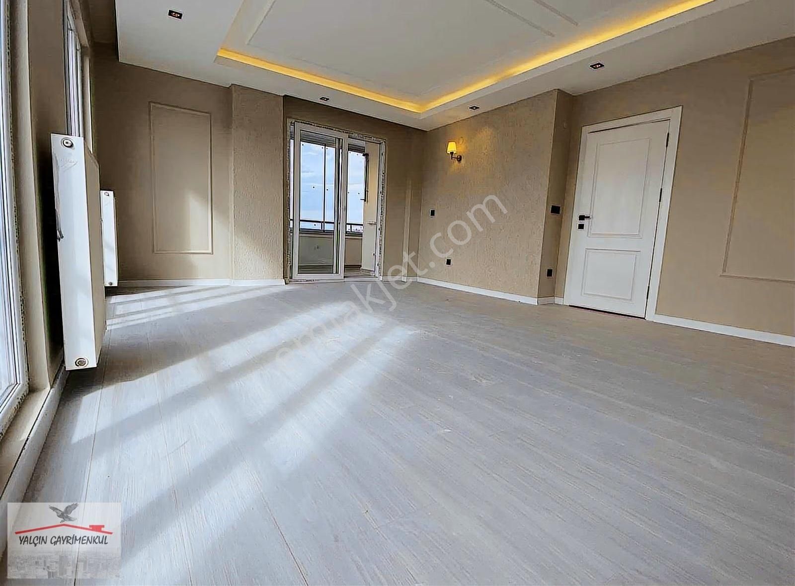 Atakent'te Muhteşem Lokasyonda Deniz Manzaralı Satılık 3+1 - Görsel 28