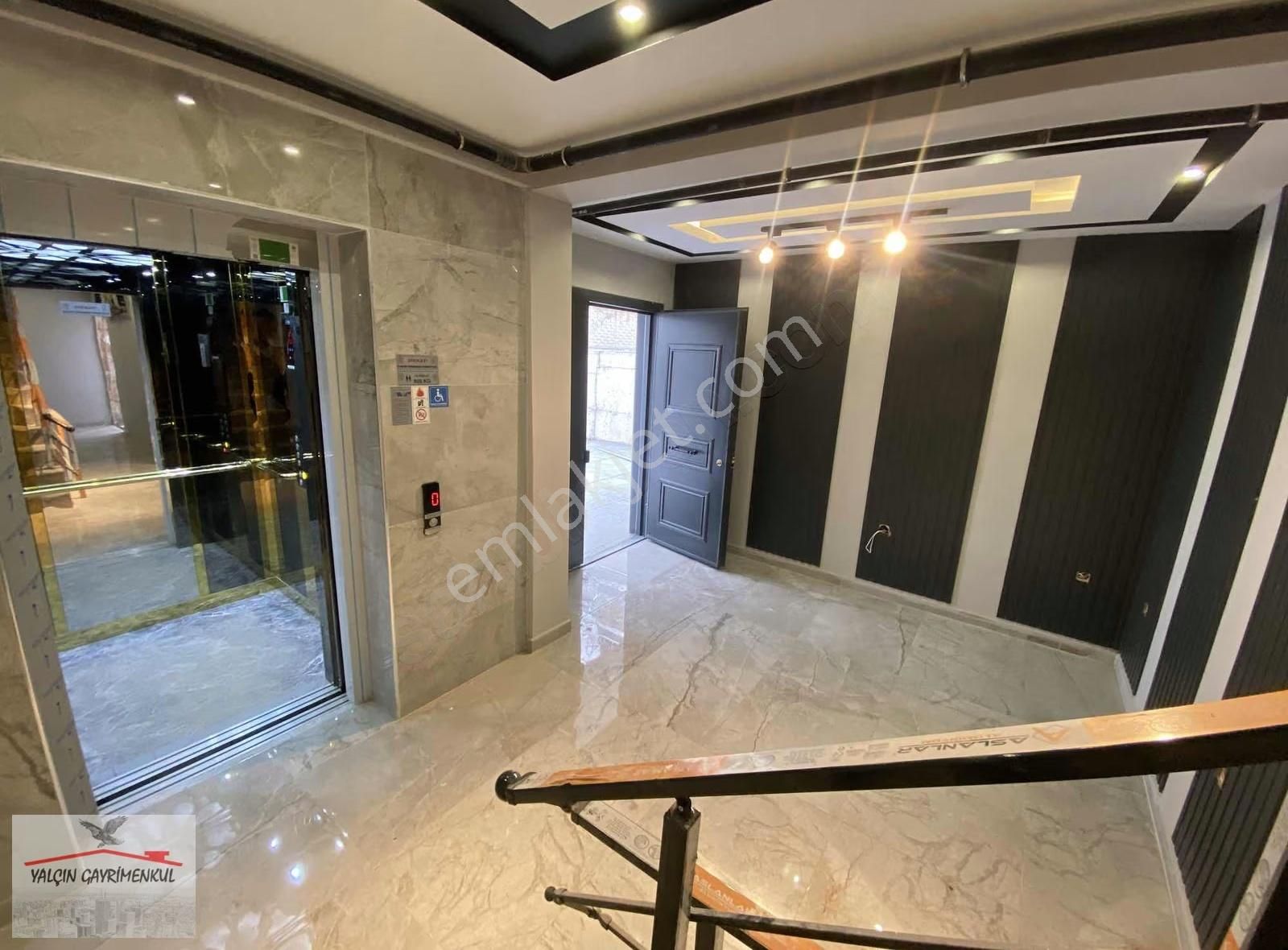 Sahile 300 Metre Yerden Isıtmalı Satılık Lüks 1+1 Daire