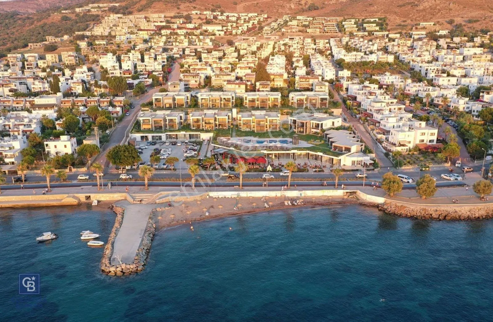 Denize Sıfır 3+1 Dubleks Rezidans Havuz Güvenlik Otopark Sauna..