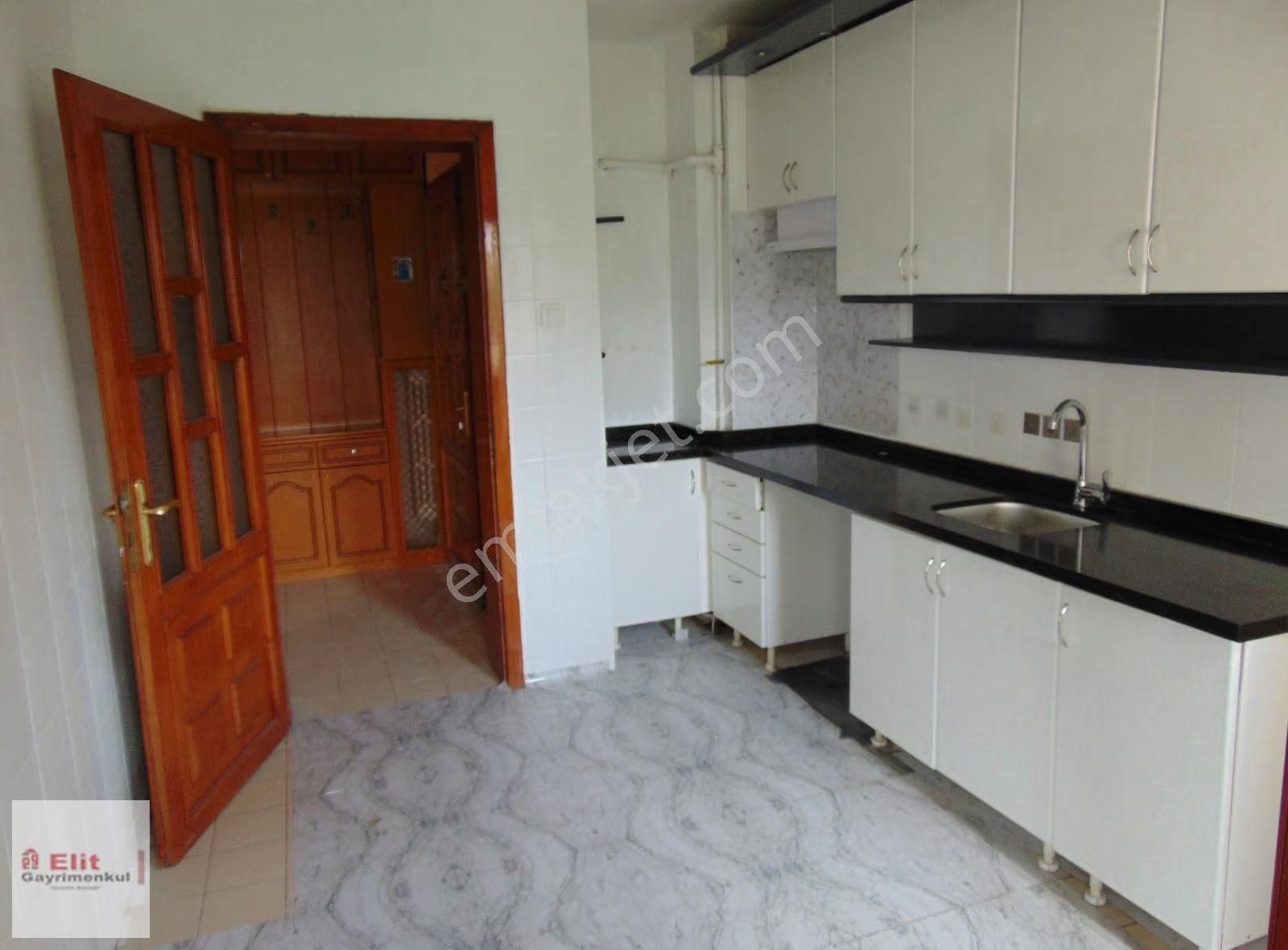 Elitten 3+1 Kombili Pazar Sarnıçparkyanı Burcu Sitesi Bakımlı - Görsel 15