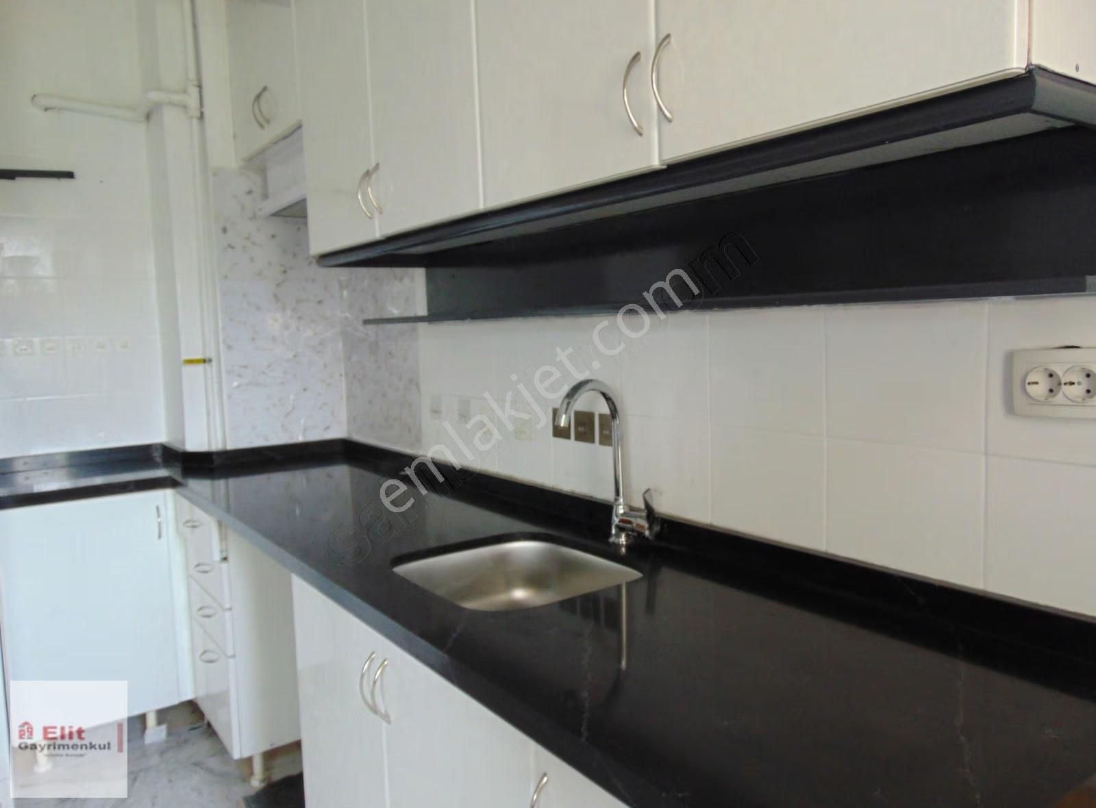 Elitten 3+1 Kombili Pazar Sarnıçparkyanı Burcu Sitesi Bakımlı