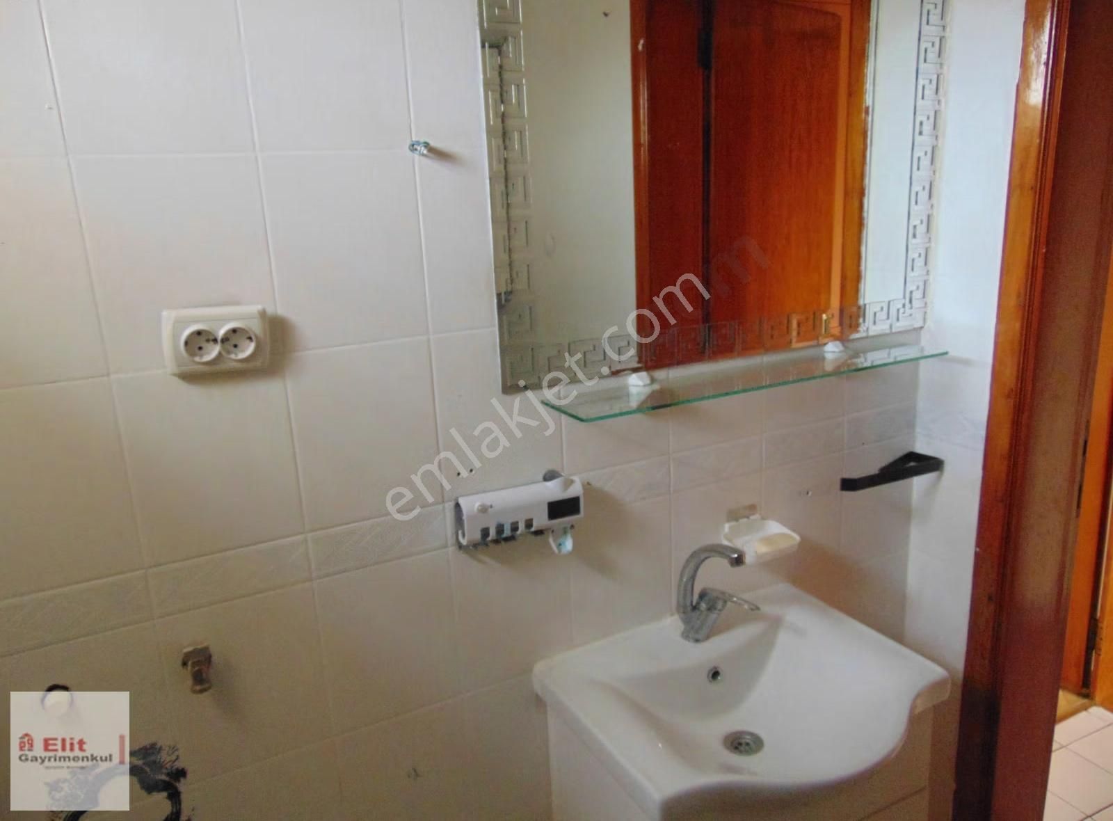 Elitten 3+1 Kombili Pazar Sarnıçparkyanı Burcu Sitesi Bakımlı - Görsel 30