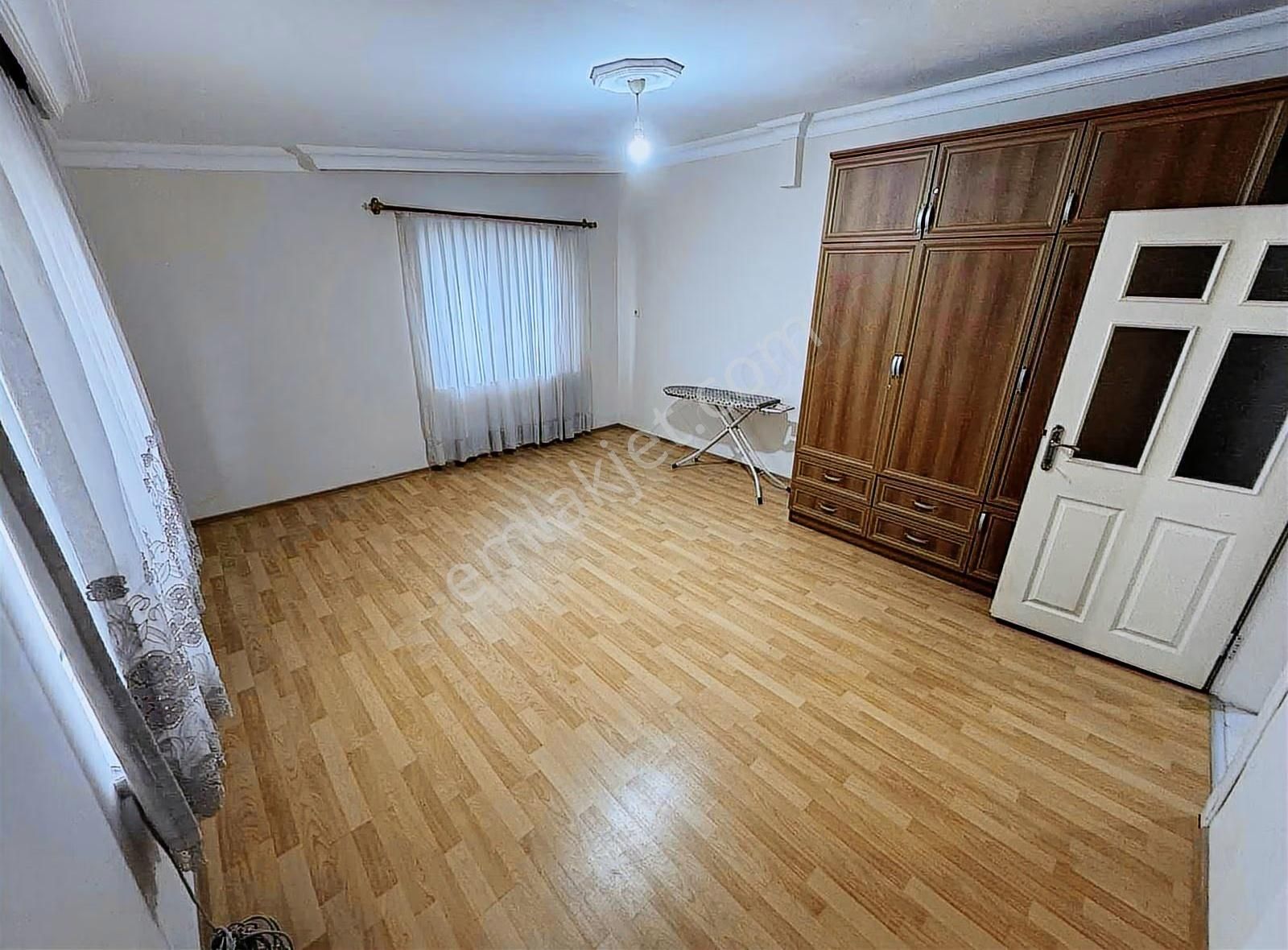 Geniş Boş 1+1 Teraslı Daire - Görsel 9