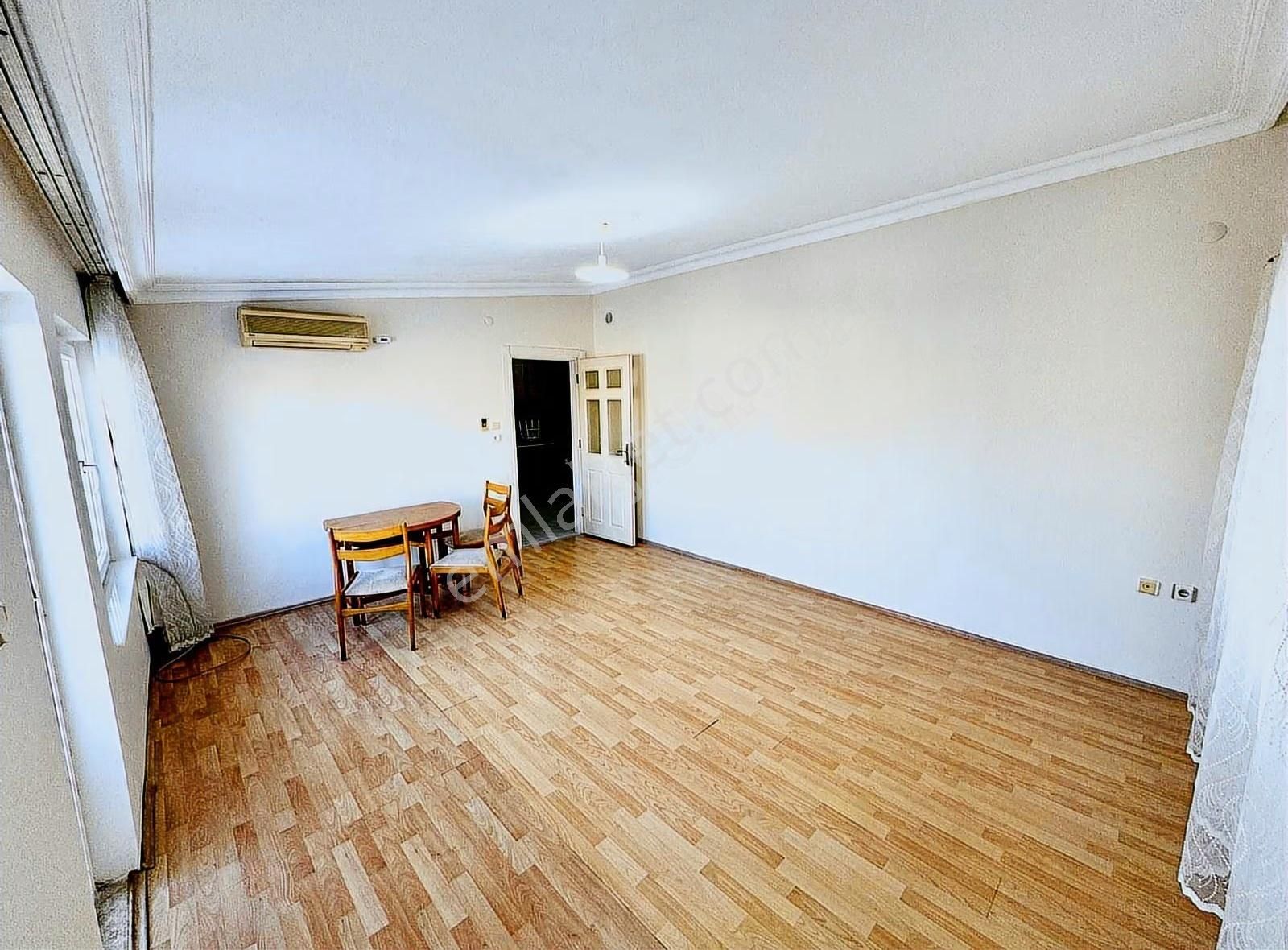 Geniş Boş 1+1 Teraslı Daire - Görsel 11