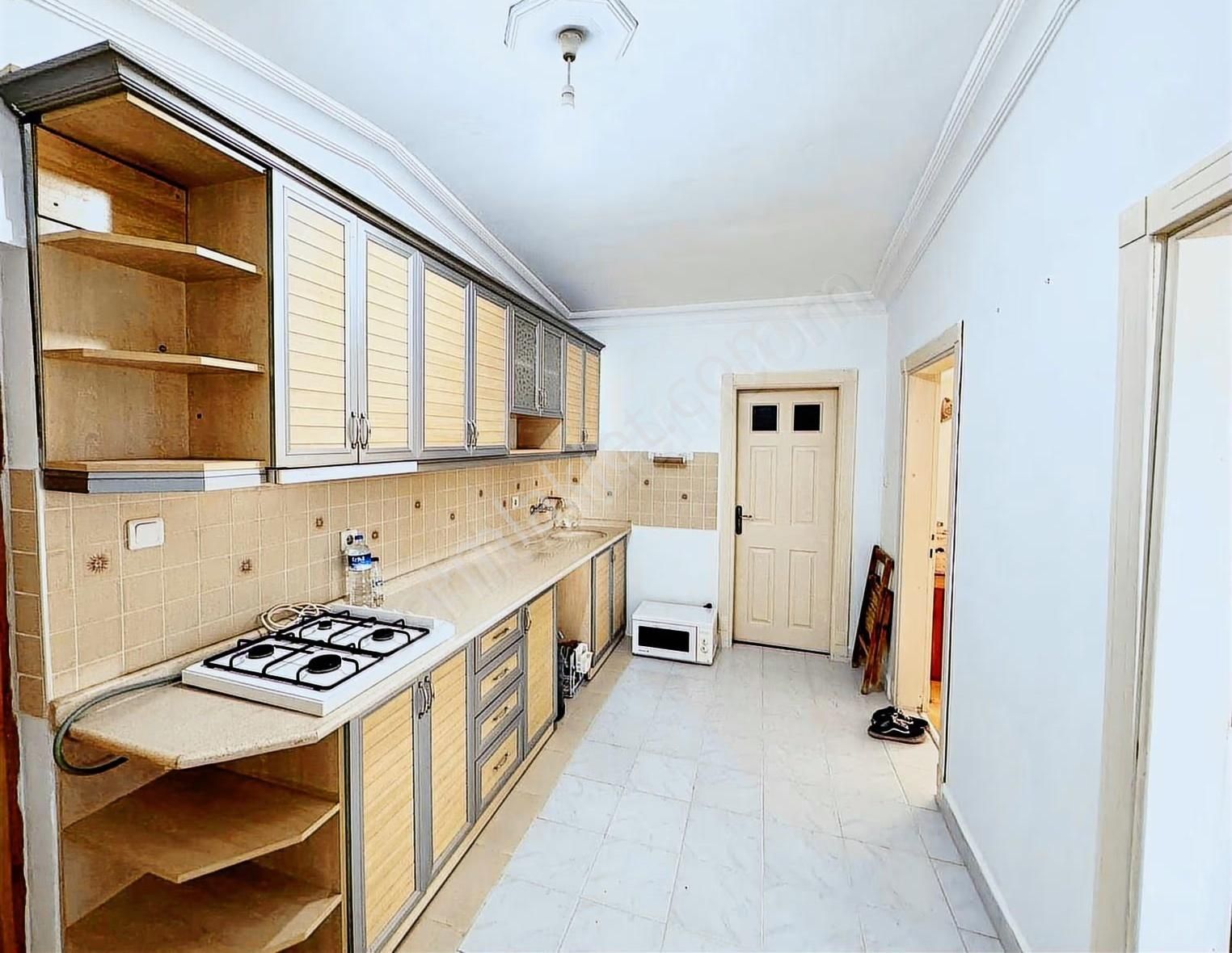 Geniş Boş 1+1 Teraslı Daire - Görsel 4