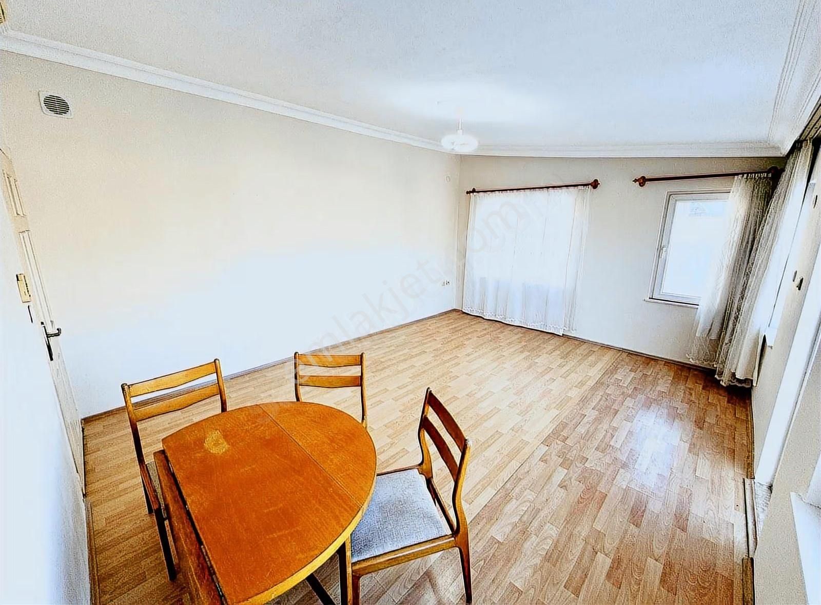 Geniş Boş 1+1 Teraslı Daire - Görsel 6