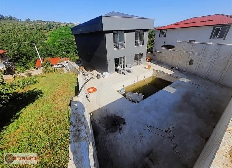 Yıldızlı Mahallesi'nde 960m² Satılık Müstakil Bahçe.