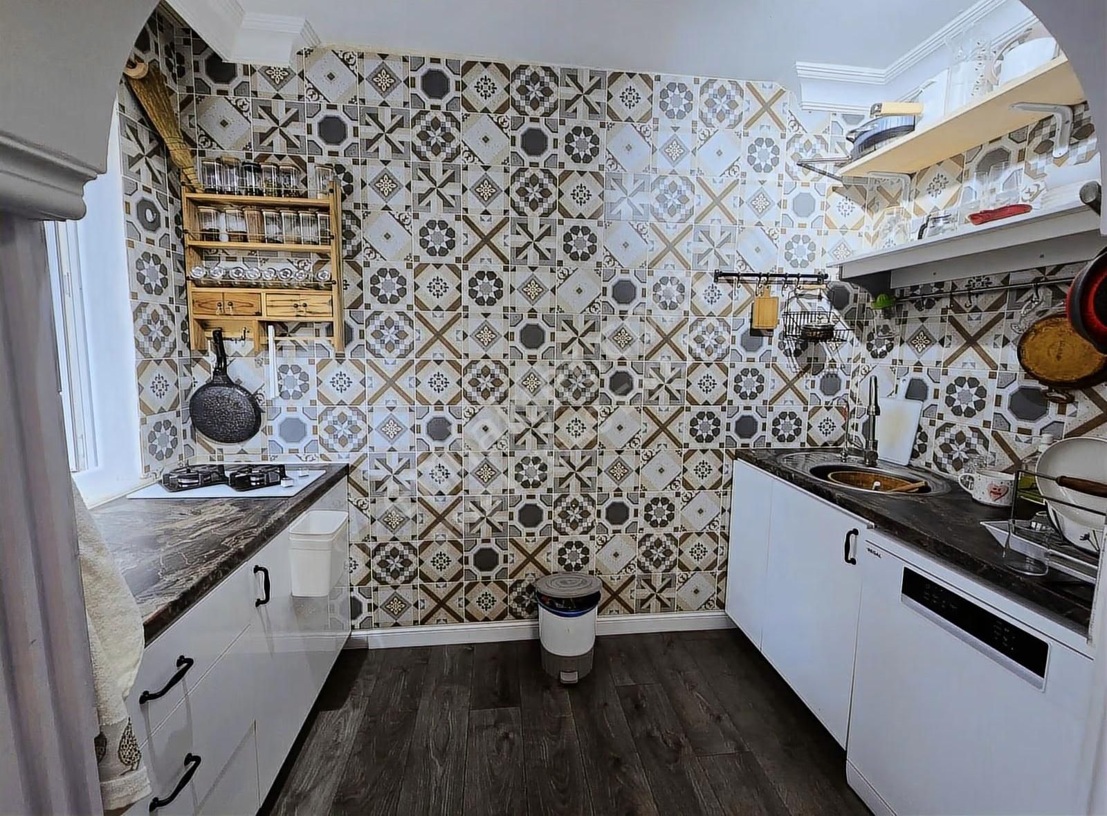 Konyaaltı Liman Mah Satılık 3+1 Bahçe Katı Lüks Daire - Görsel 15