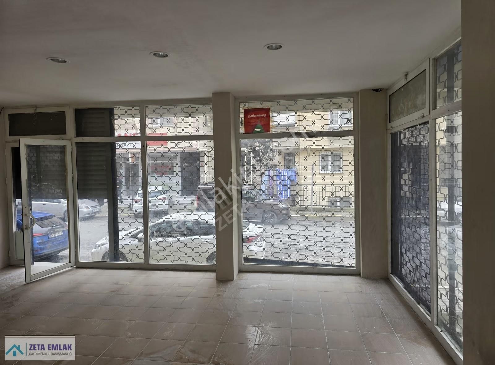 Pendik Esenyalı'da Kiralık Dükkan Eczaneye Uygun - 60m² - Görsel 12