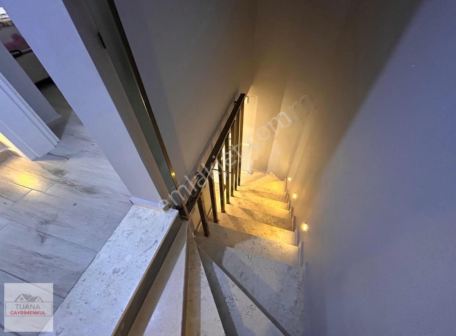 Tuana Emlak'tan Gülpınar'da Eşyalı 3+1 Kiralık Daire - Görsel 25