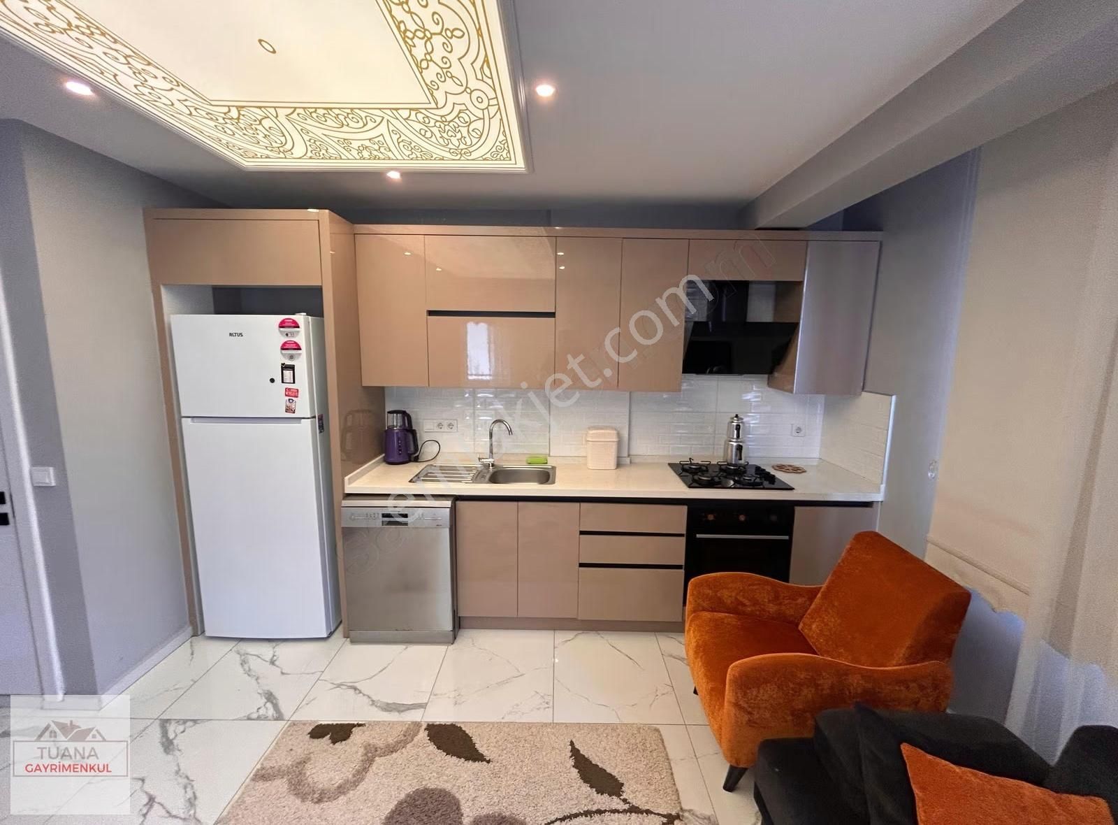 Tuana Emlak'tan Gülpınar'da Eşyalı 3+1 Kiralık Daire - Görsel 10