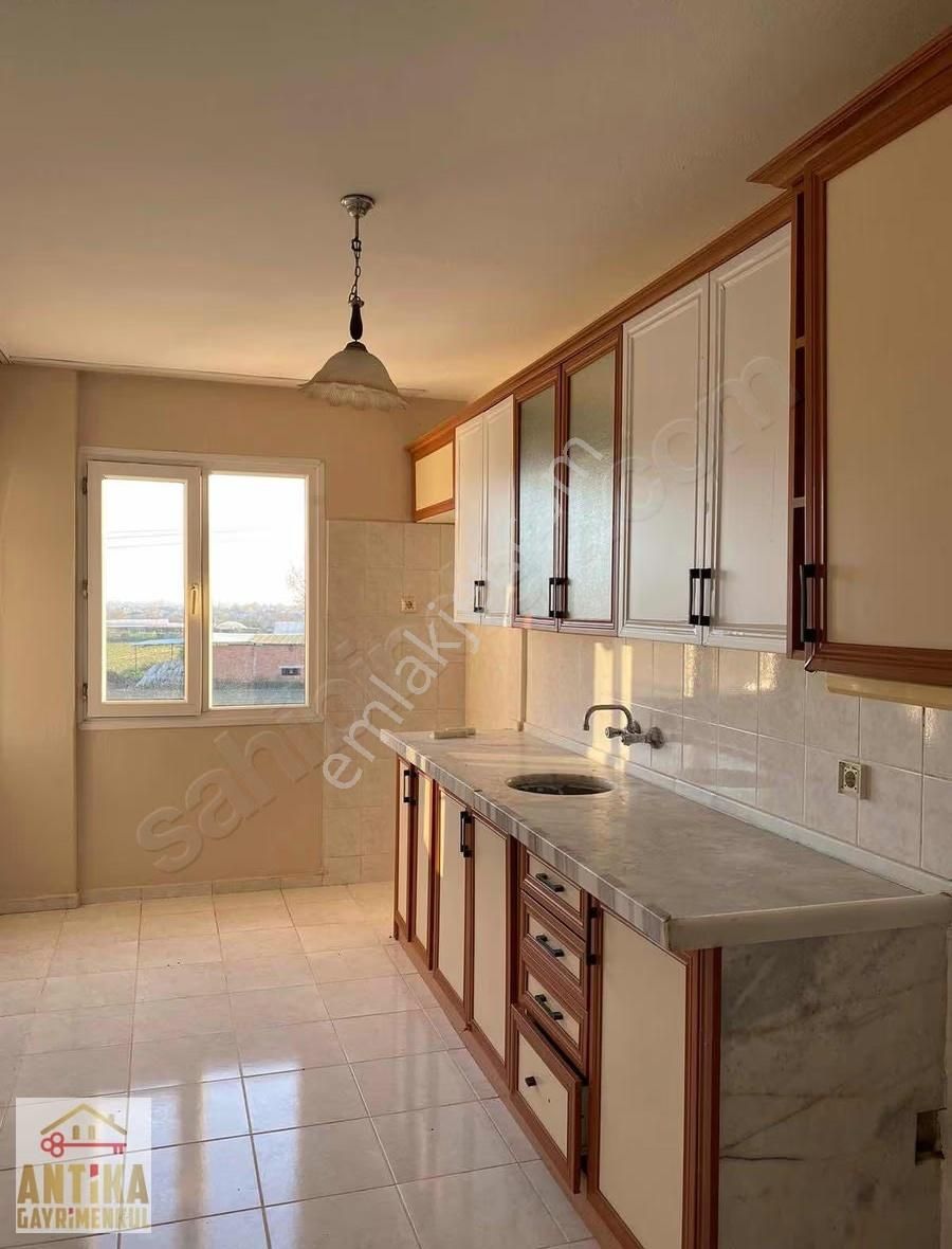 Antika'dan Yenikent Sitesı'nde 3+1 Kiralık Daire