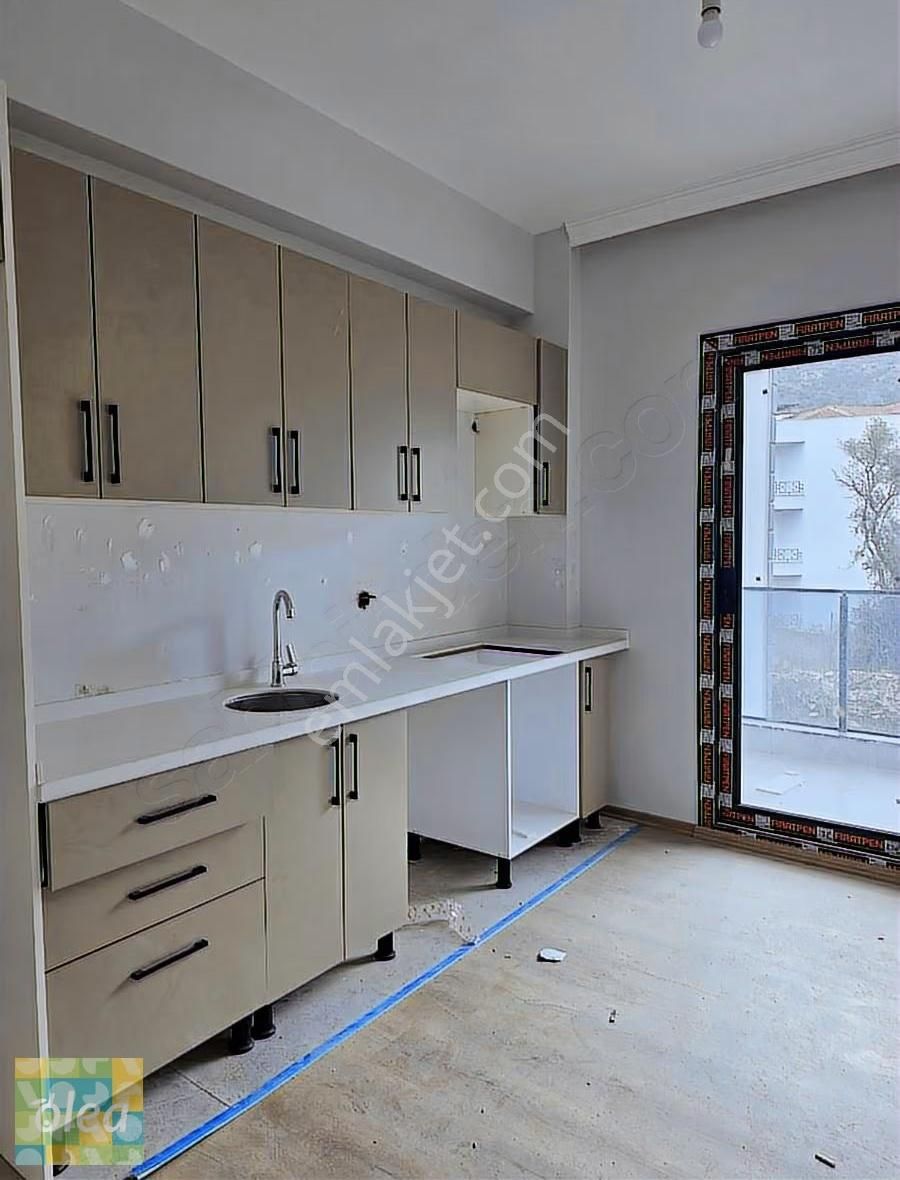 Burgaz Mahallesinde Kapalı Mutfak 3+1 Daire - Görsel 9