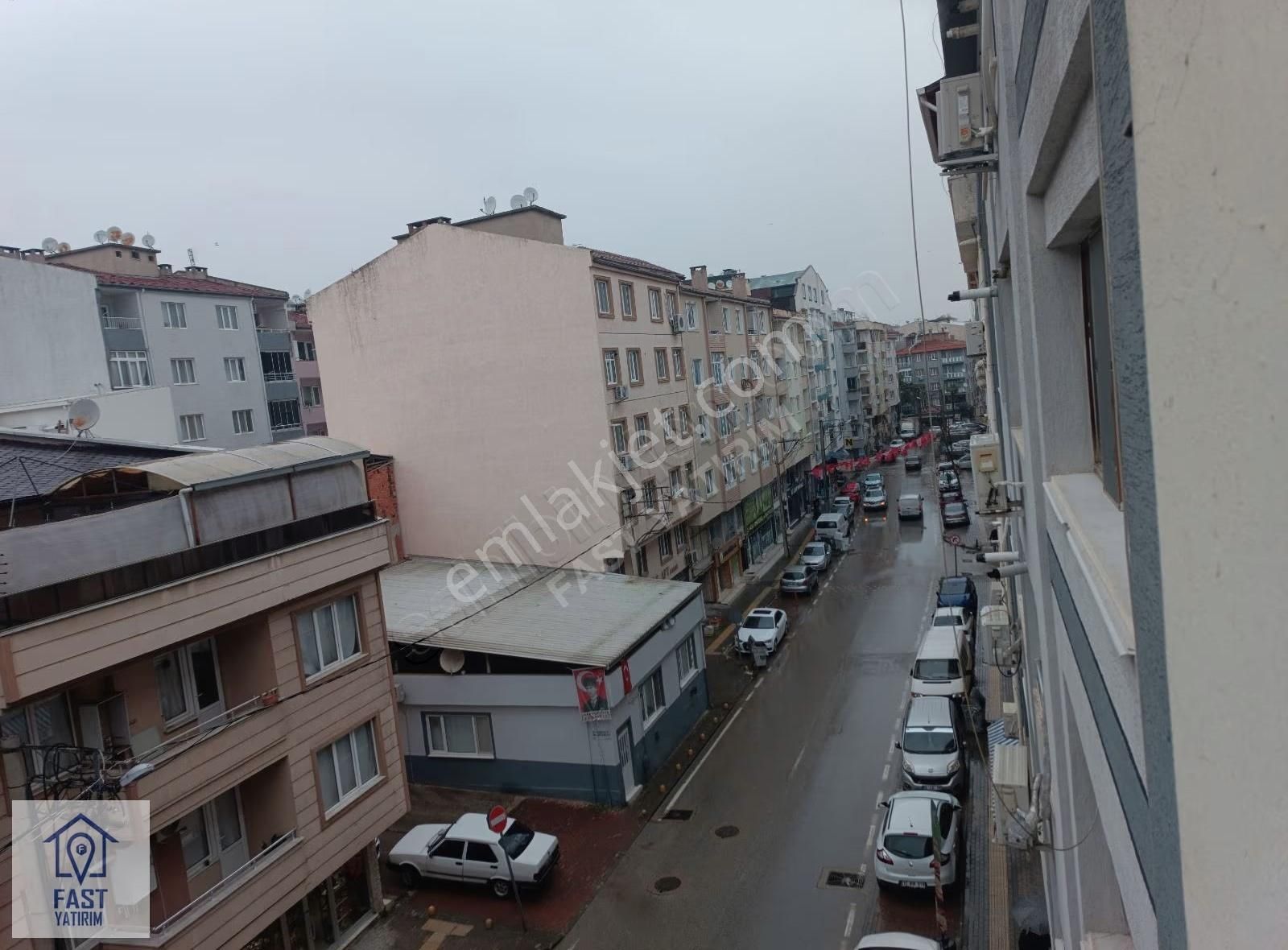 İhsaniye Merkezde Çift Cephe Ara Kat Kiralık Daire