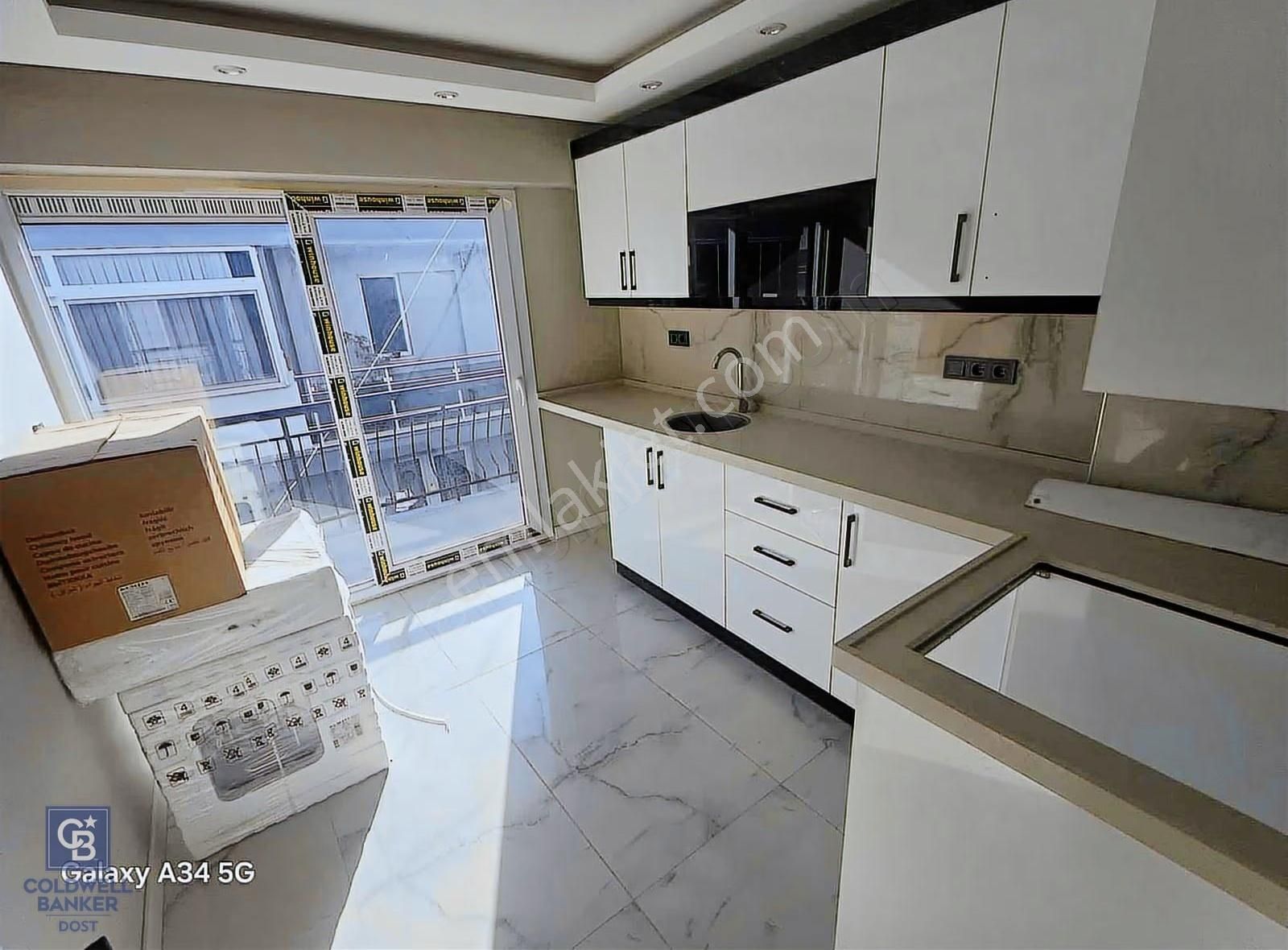 İzmir Amerikan Koleji Yanı Esenyalı 3+1 130 M² Satılık Daire