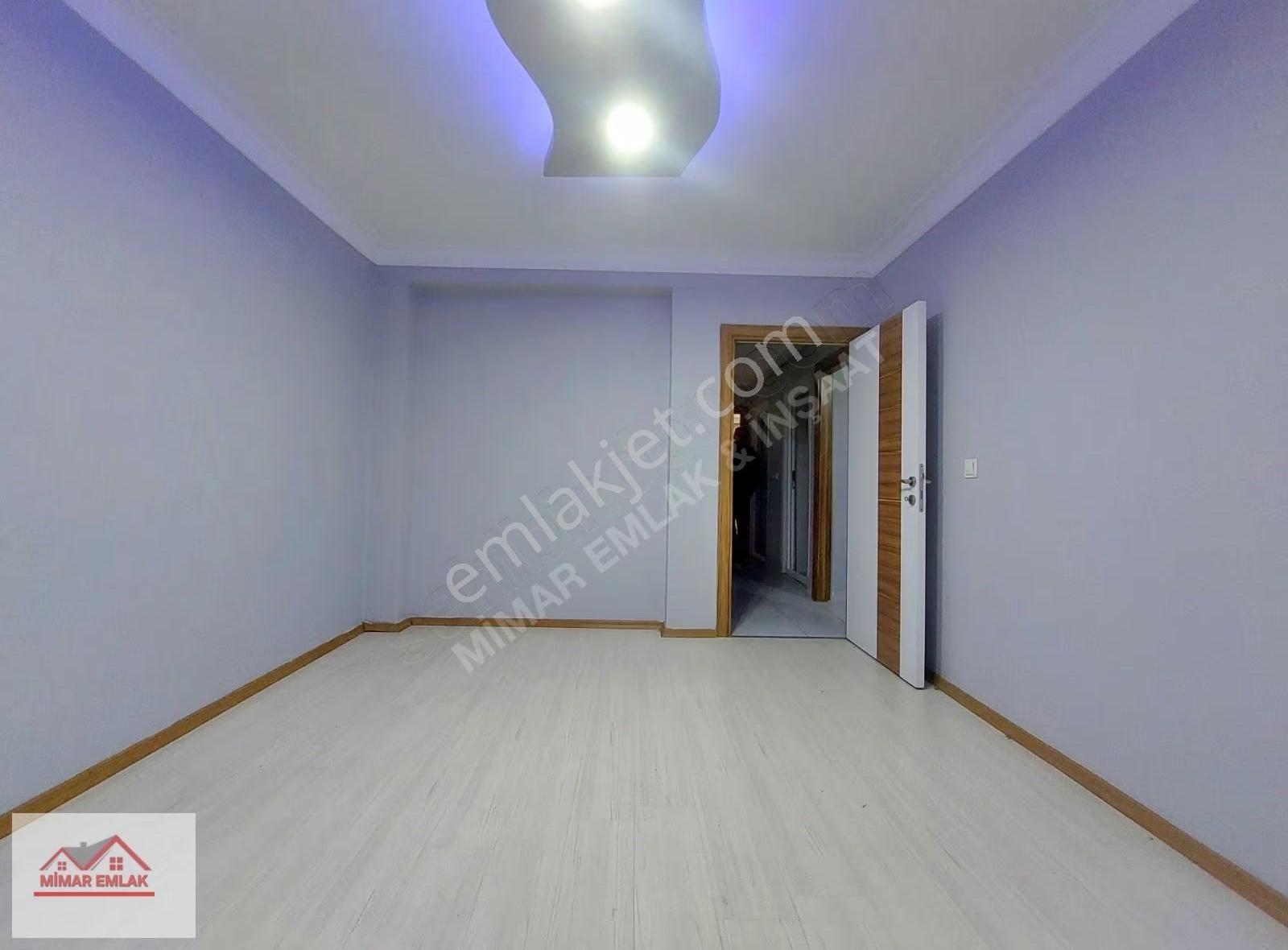 Mimar Emlak'dan Satılık Lux 1+1 Metro Dibinde Yüksek Giriş! - Görsel 2