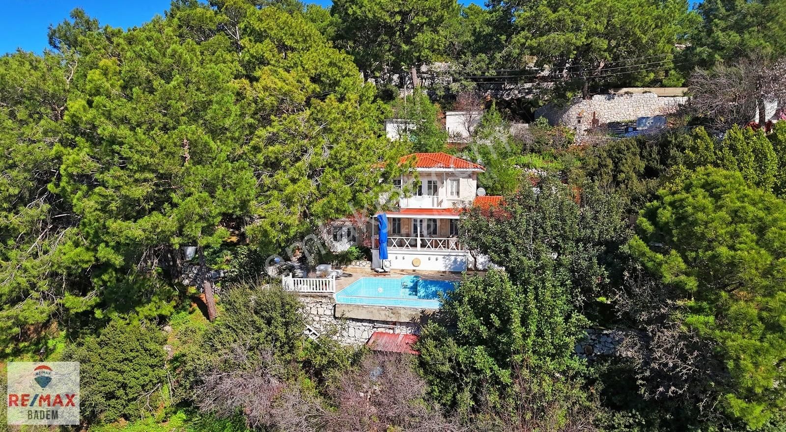 Marmaris Söğüt Mah. Muhteşem Deniz Manzaralı Villa (1.492m2arsa) - Görsel 3