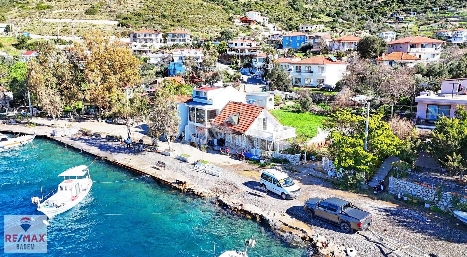 Marmaris Söğüt Mah. Denize 20 Adım Uzaklıkta Satılık 1+1 Taş Ev - Görsel 2