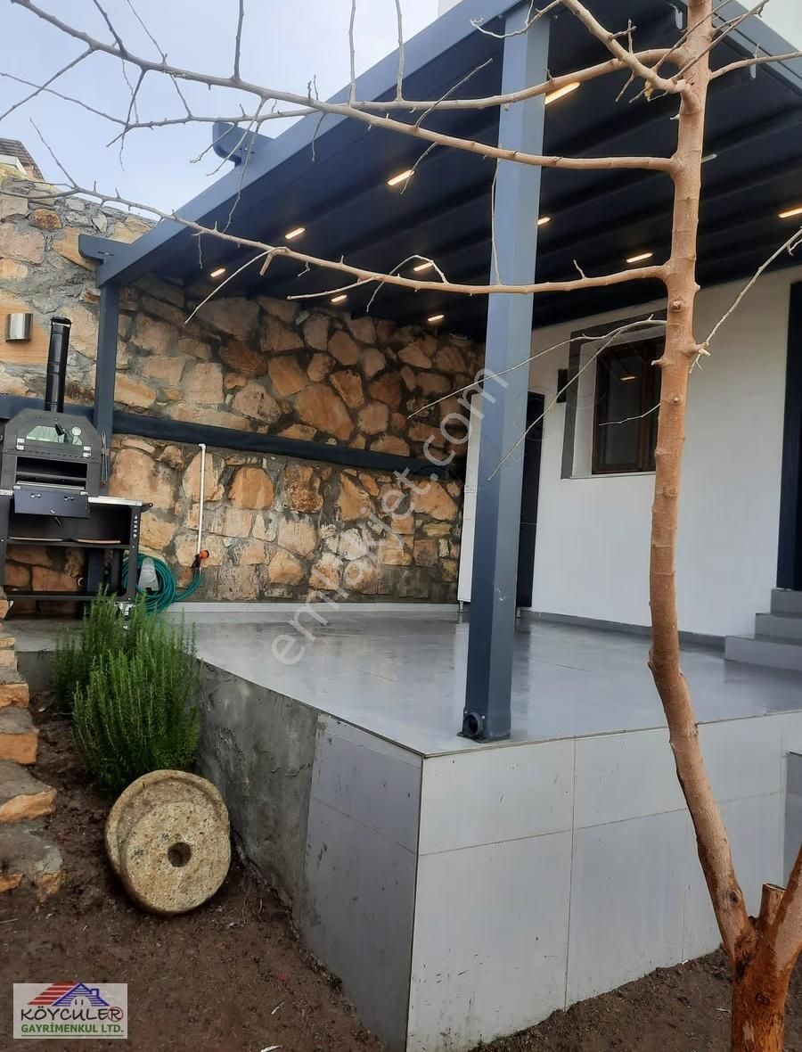 Foça Kazım Dirik Mahallesinde Bahçeli 3+1 Dubleks Daire - Görsel 9