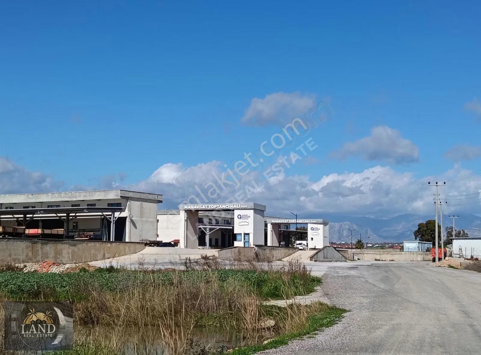 Ulualan'da Asfalt Cephe Fırsat Tarla - Görsel 11