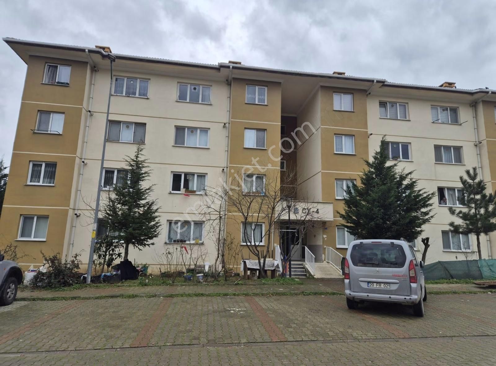 İpekyolu Yapı Emlak'tan Eşyalı Kiralık