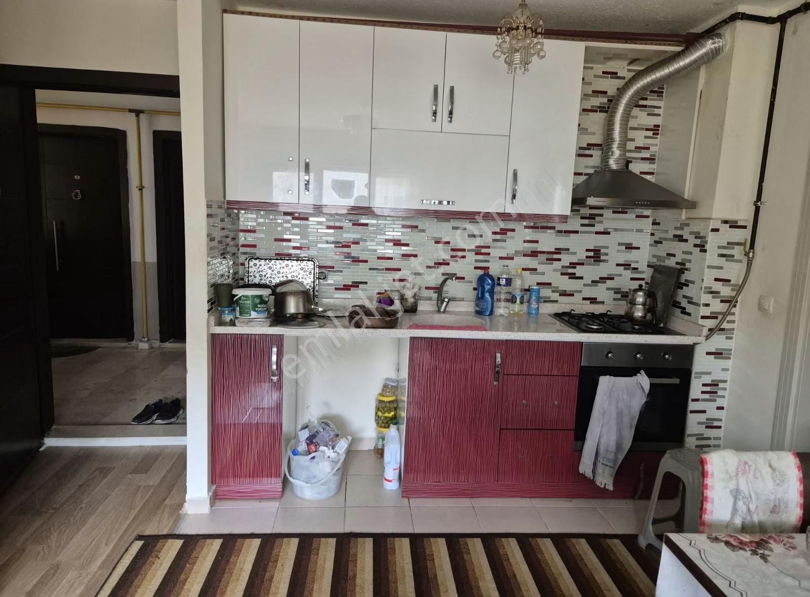 İpekyolu Yapı Emlak'tan Eşyalı Kiralık - Görsel 3