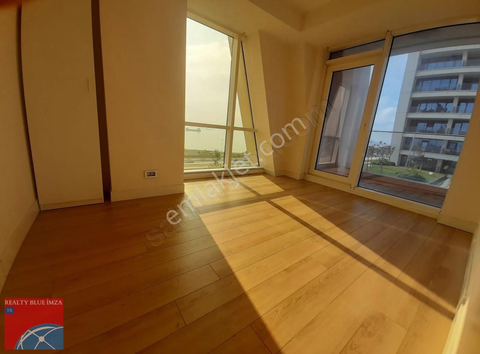 İstmarina Kiralık Deniz Manzaralı Köşe Daire - Görsel 24