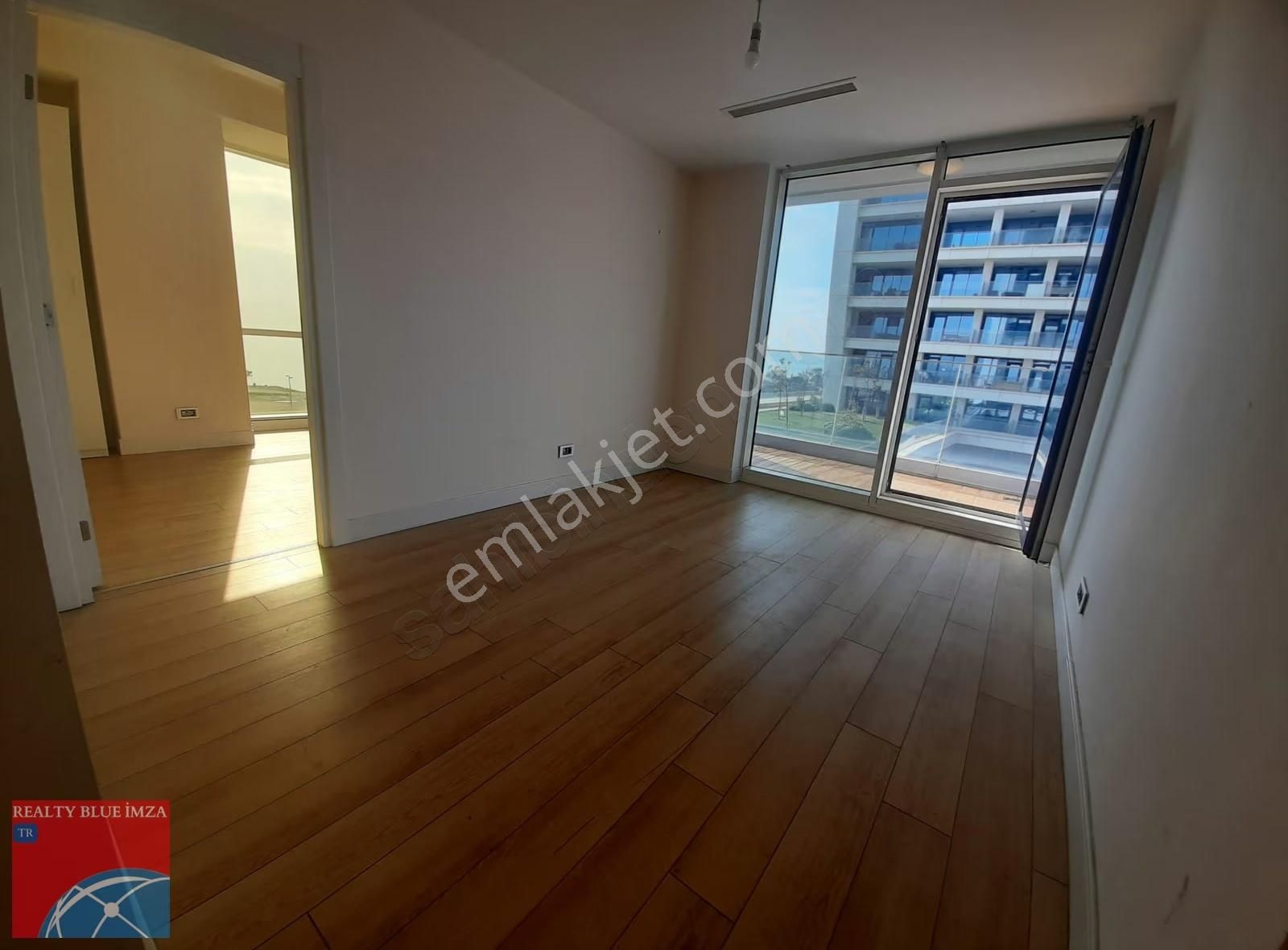 İstmarina Kiralık Deniz Manzaralı Köşe Daire - Görsel 9