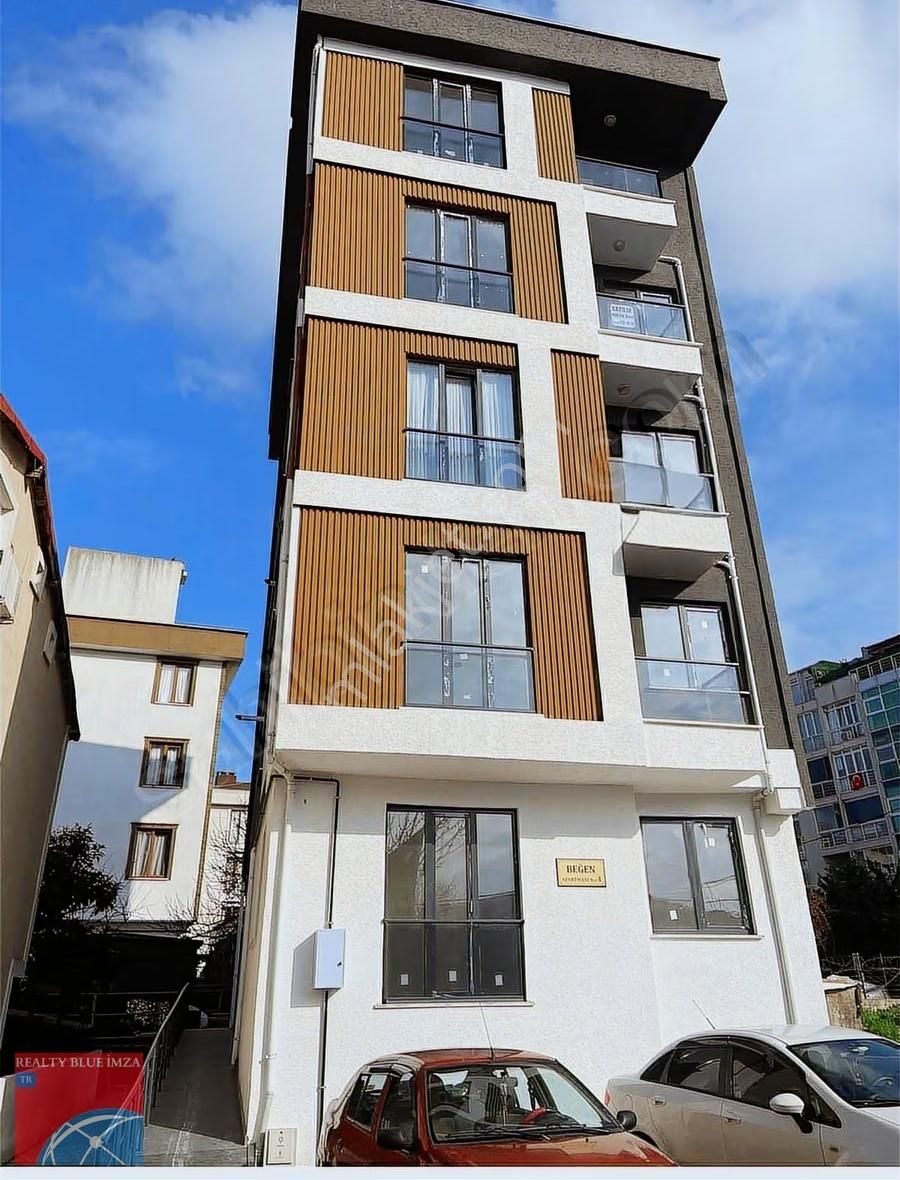 Madenler' De Metroya Yürüme Mesafesi 4+1 Sıfır Uygun Daire