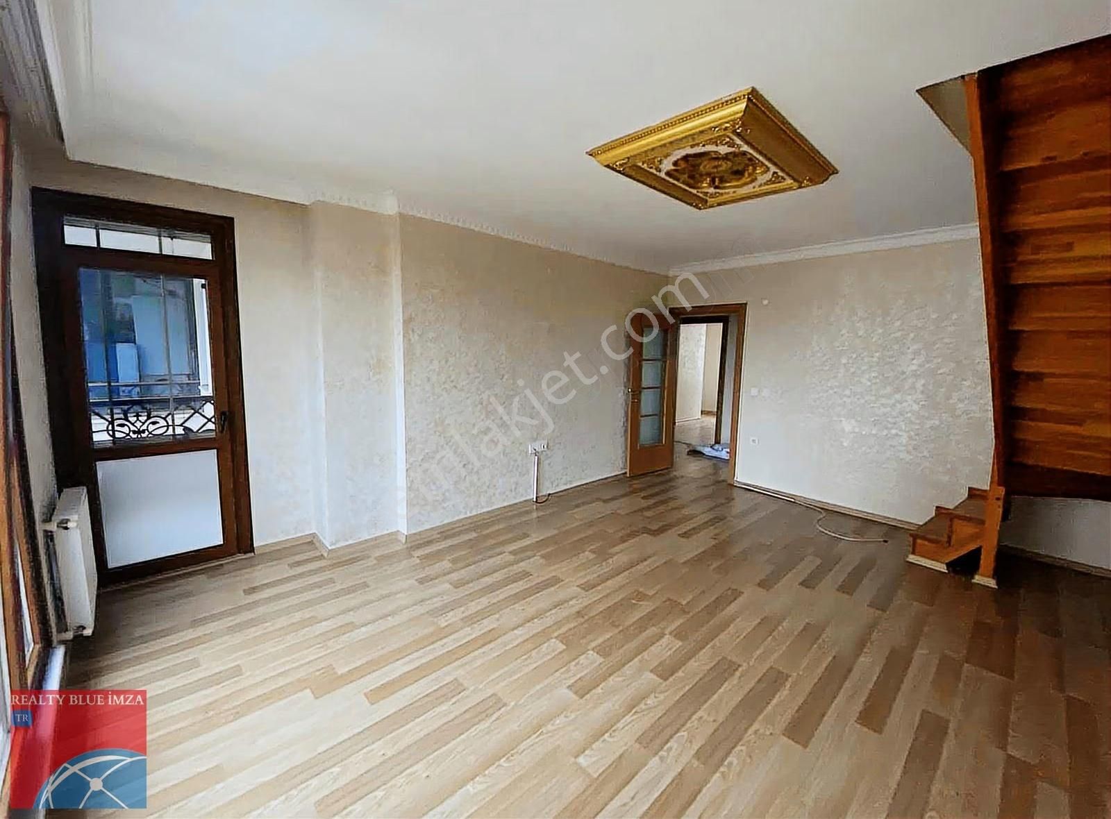 Çekmeköy'de Orman Manzaralı, Açılıp Kapanır Teraslı Dublex Daire - Görsel 9