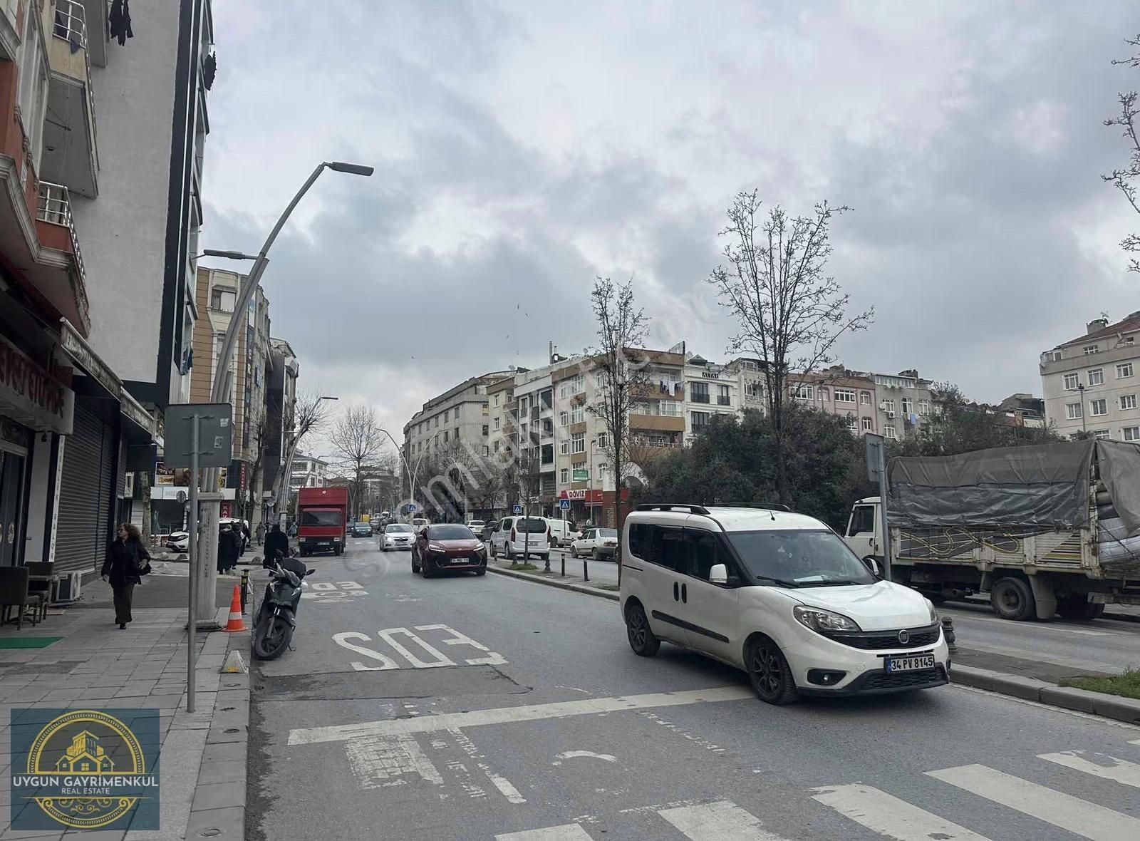 Beştelsiz Rauf Denktaş Caddesinde İnşaattan Satılık 3+1 Daireler - Görsel 3