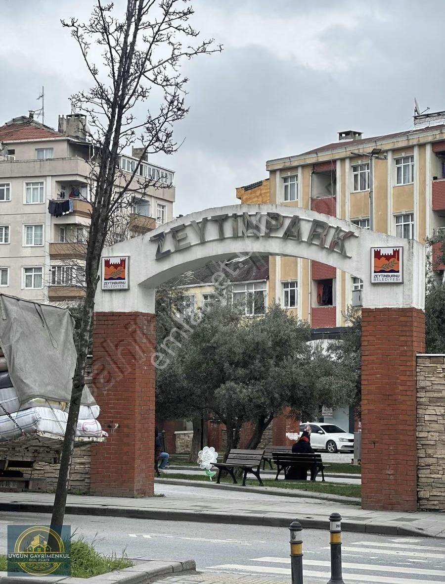 Beştelsiz Rauf Denktaş Caddesinde İnşaattan Satılık 3+1 Daireler