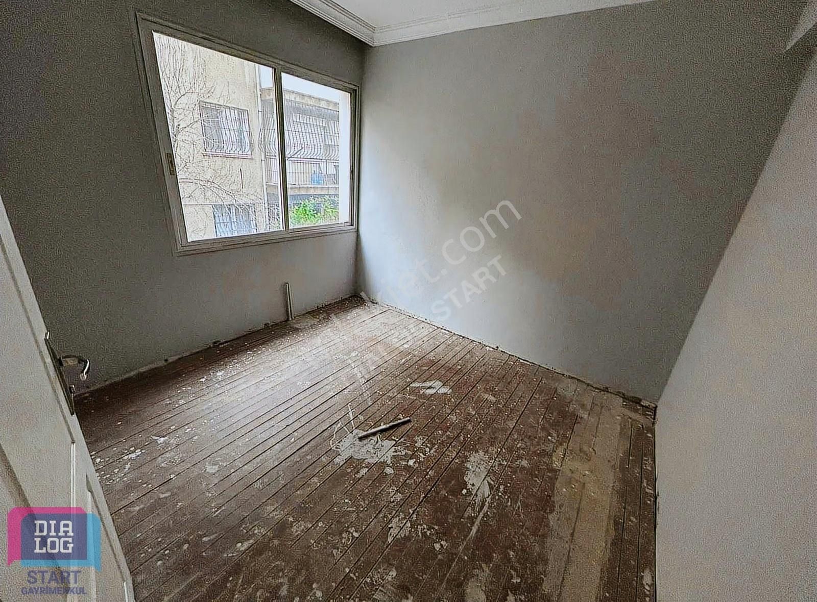 Bornova Erzene Mahallesi Kapalı Mutfak Arakat Daire - Görsel 11