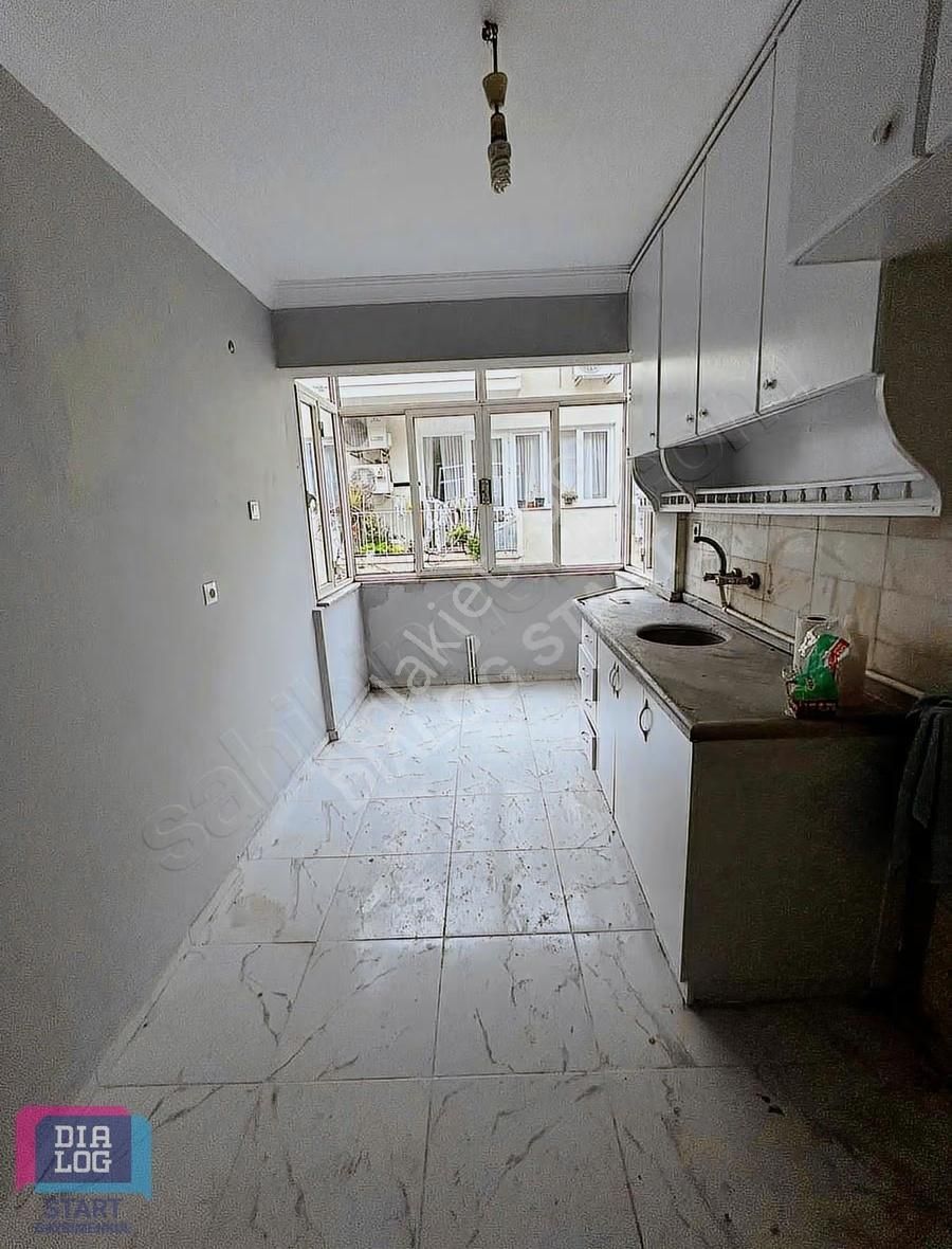 Bornova Erzene Mahallesi Kapalı Mutfak Arakat Daire - Görsel 10