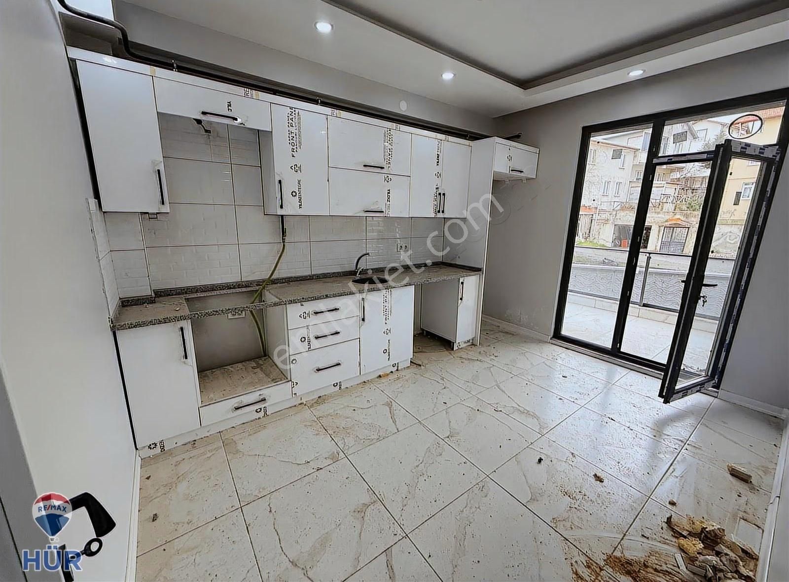 Ömer İnan Remax Hür Neviye Mah. 2+1 100m2 Kiralık Daire - Görsel 7