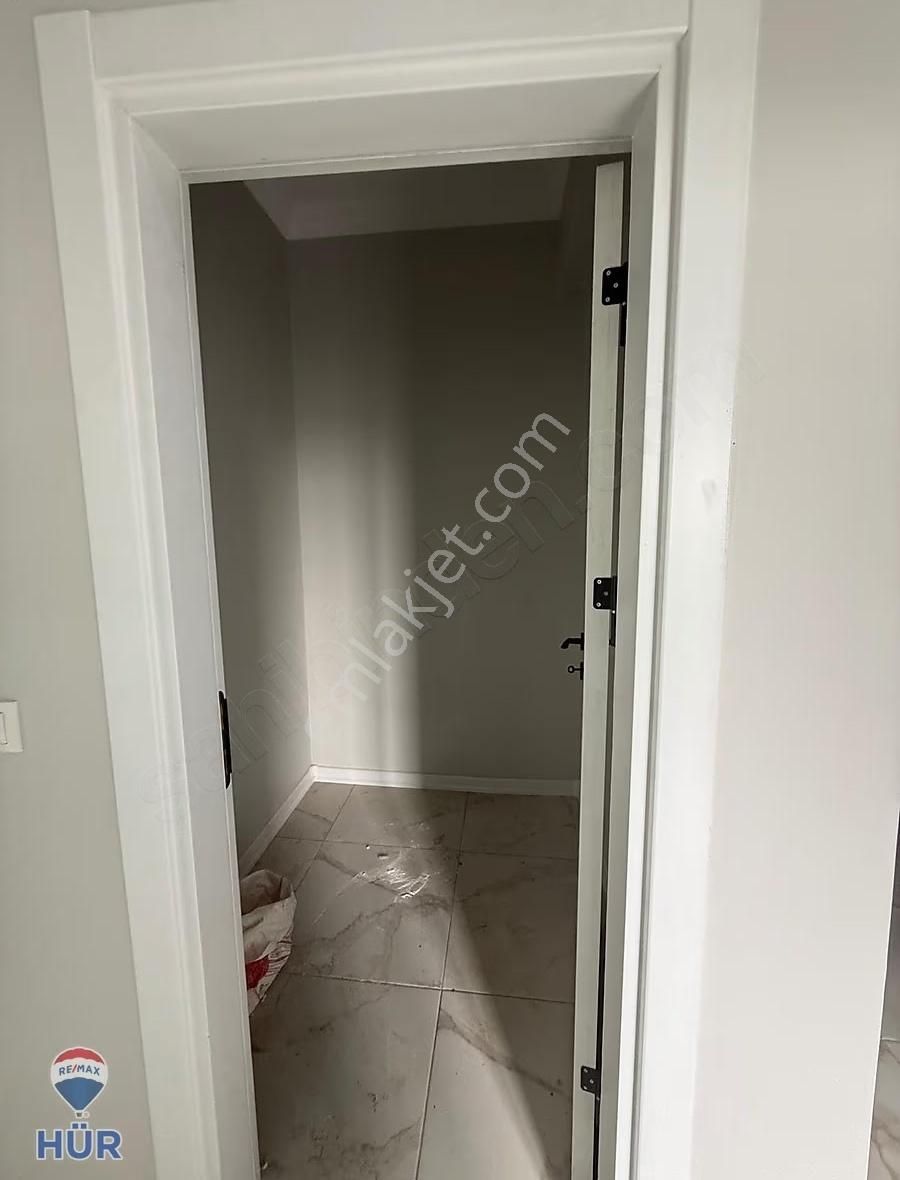 Ömer İnan Remax Hür Neviye Mah. 2+1 100m2 Kiralık Daire - Görsel 3
