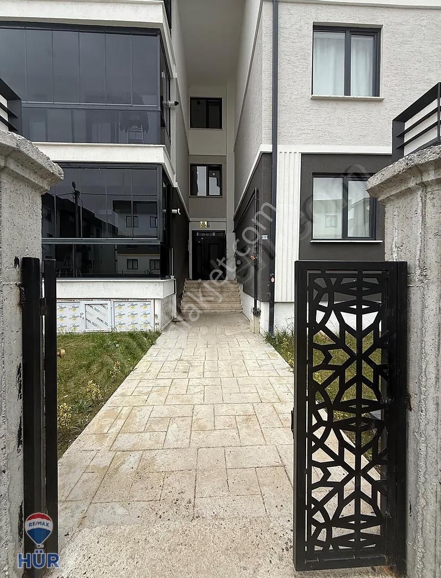 Ömer İnan Remax Hür Neviye Mah. 2+1 100m2 Kiralık Daire - Görsel 5