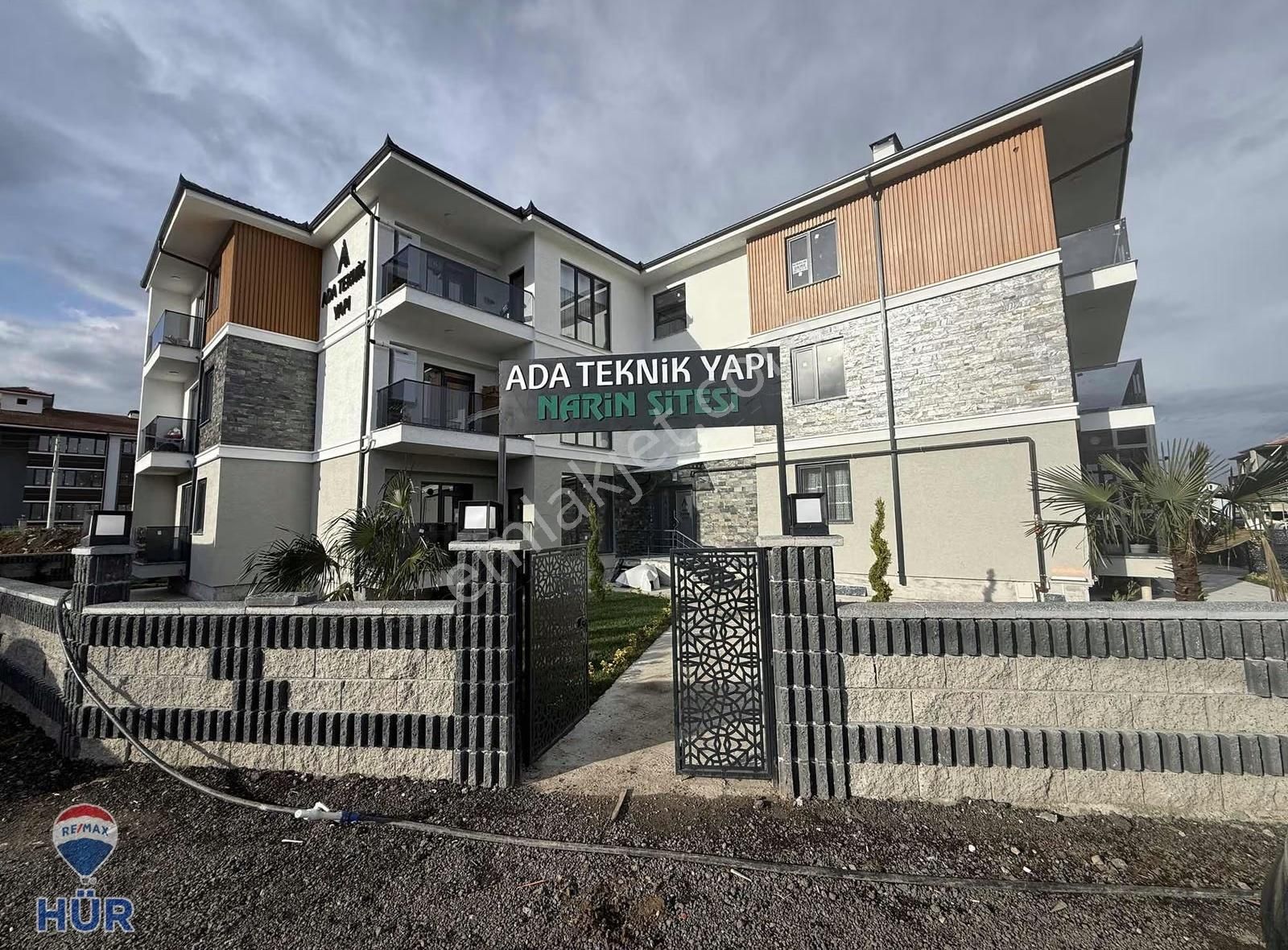 Ömer İnan Remax Hür Neviye Mah. 2+1 Satılık Sıfır 3.cü Kat Daire