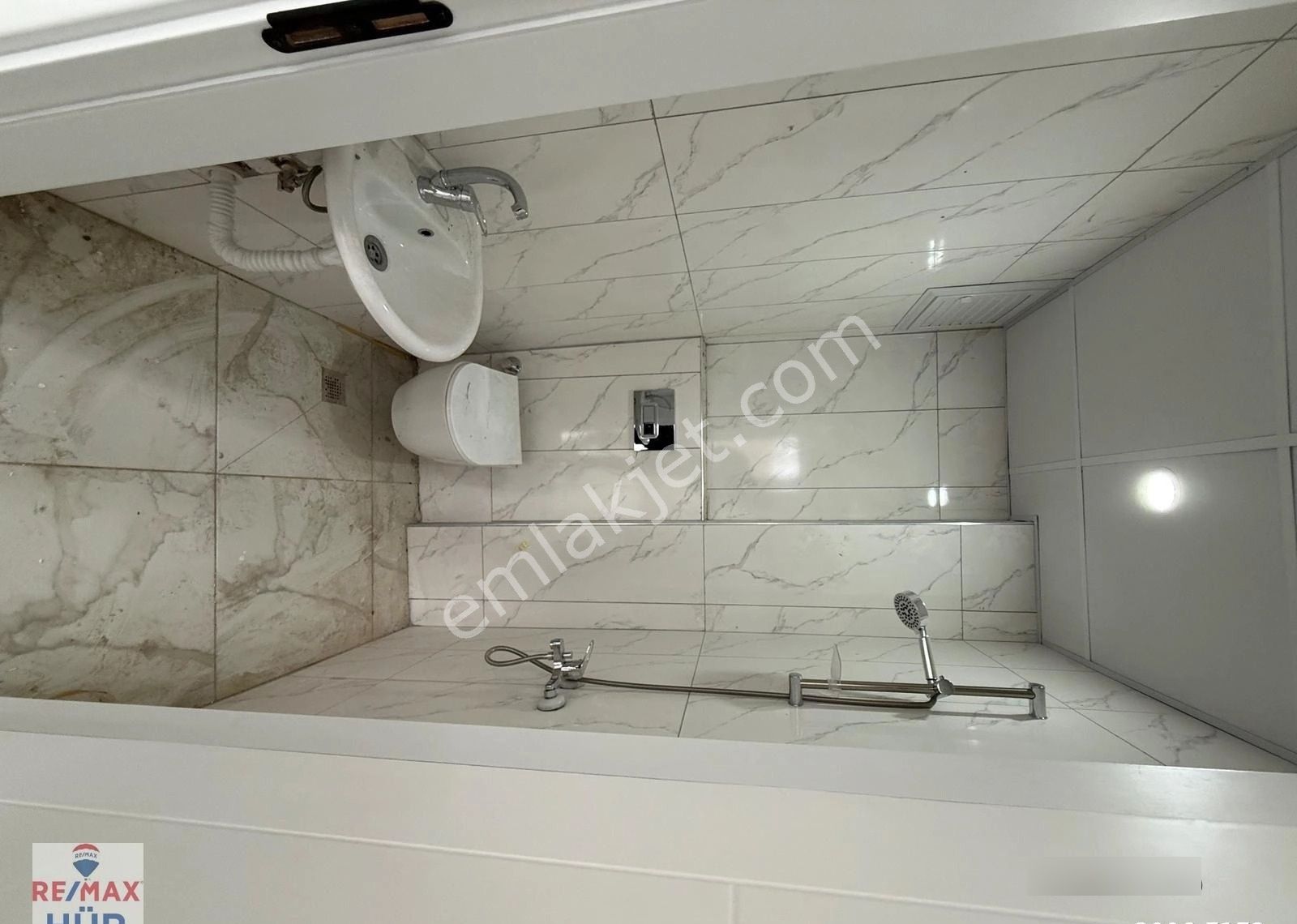 Ömer İnan Remax Hür Neviye Mah. 2+1 100m2 Kiralık Daire - Görsel 6